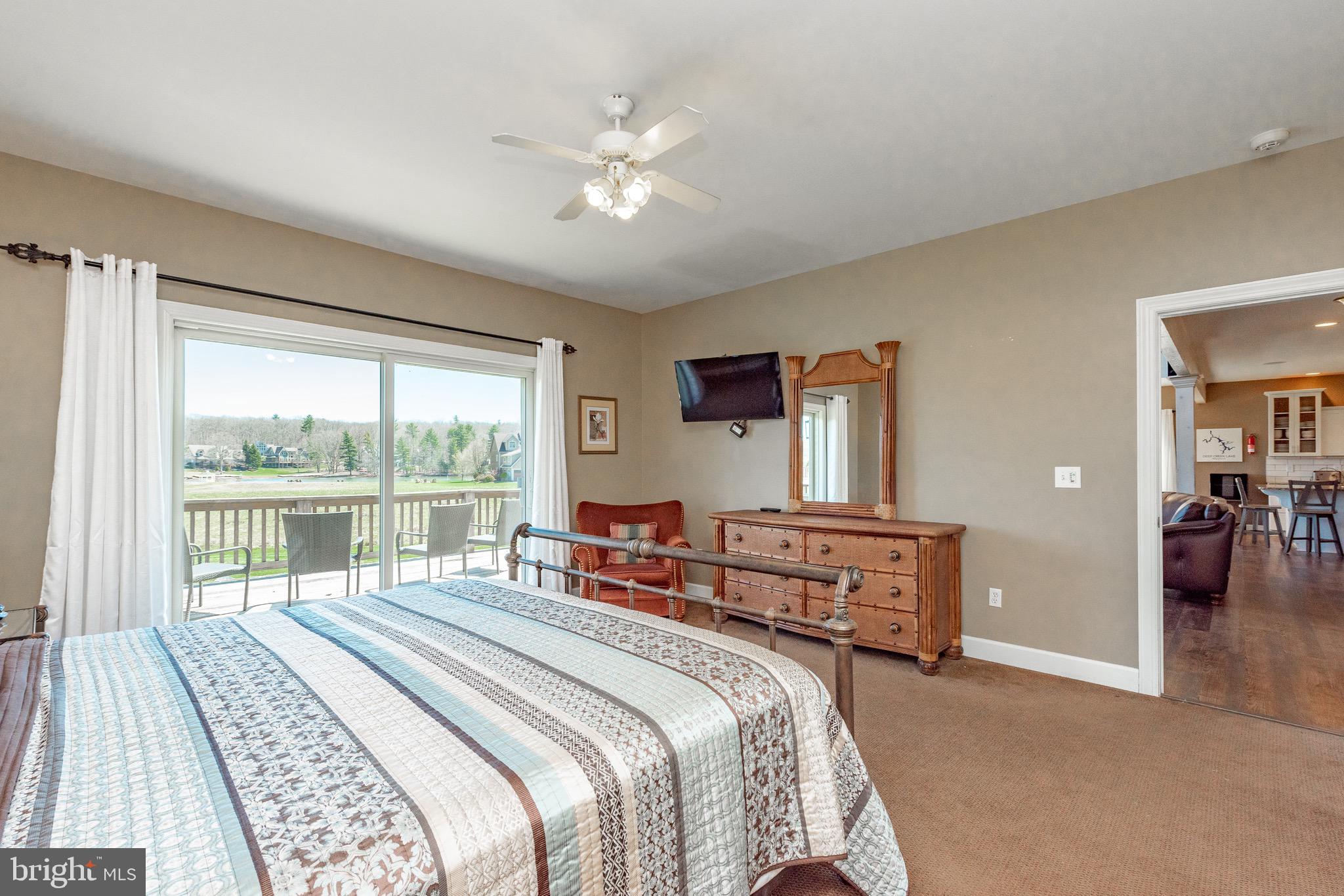 WATERFRONT GREENS - Residential