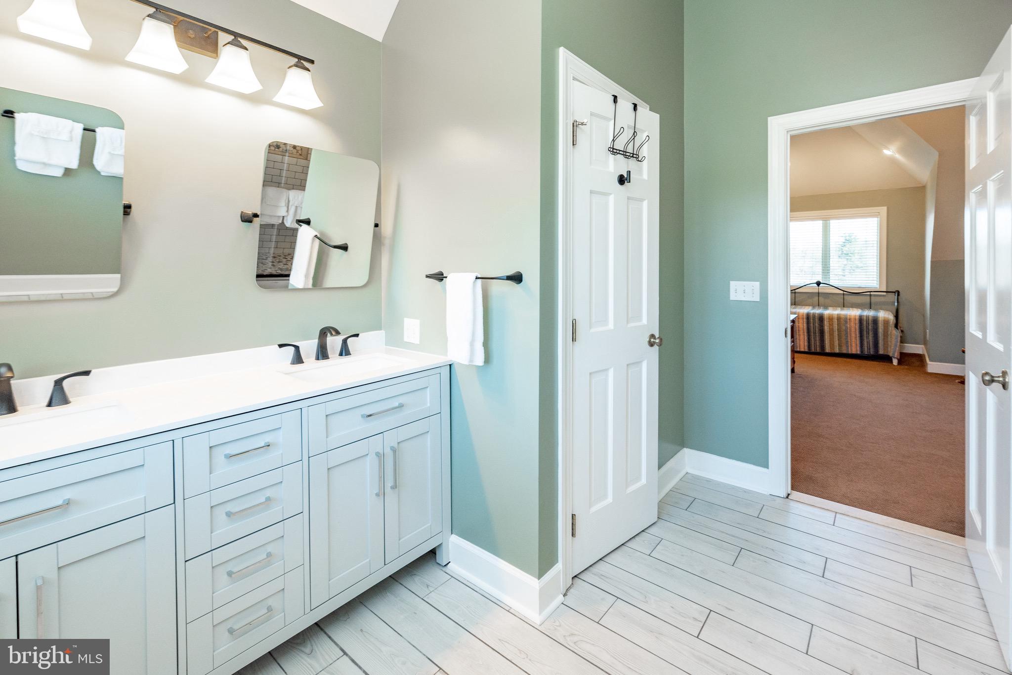 WATERFRONT GREENS - Residential