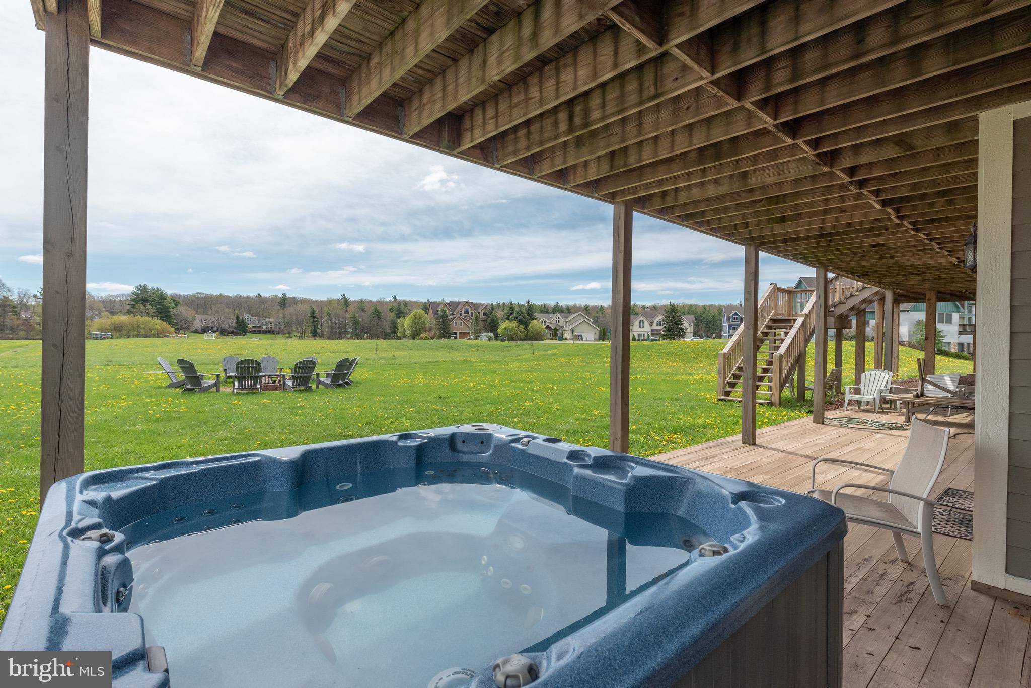 WATERFRONT GREENS - Residential