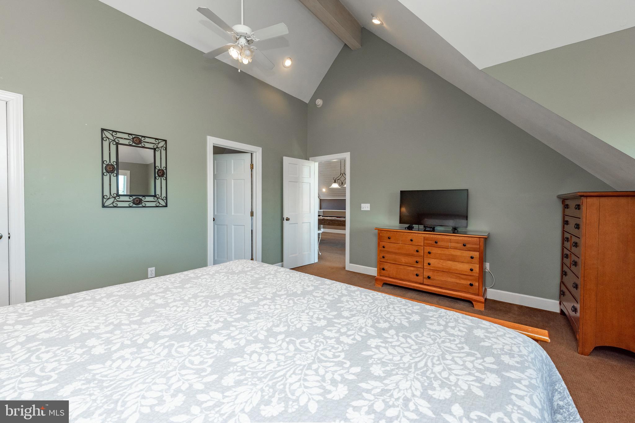 WATERFRONT GREENS - Residential