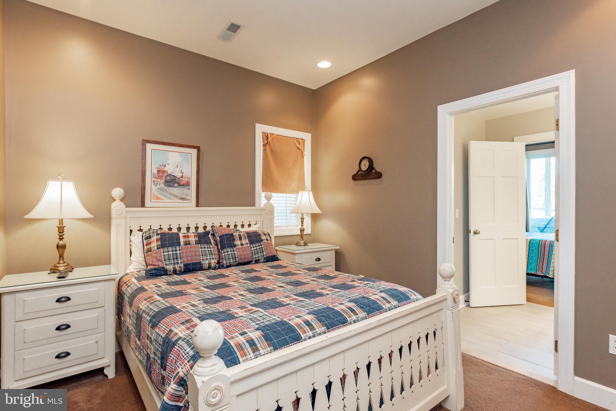 WATERFRONT GREENS - Residential