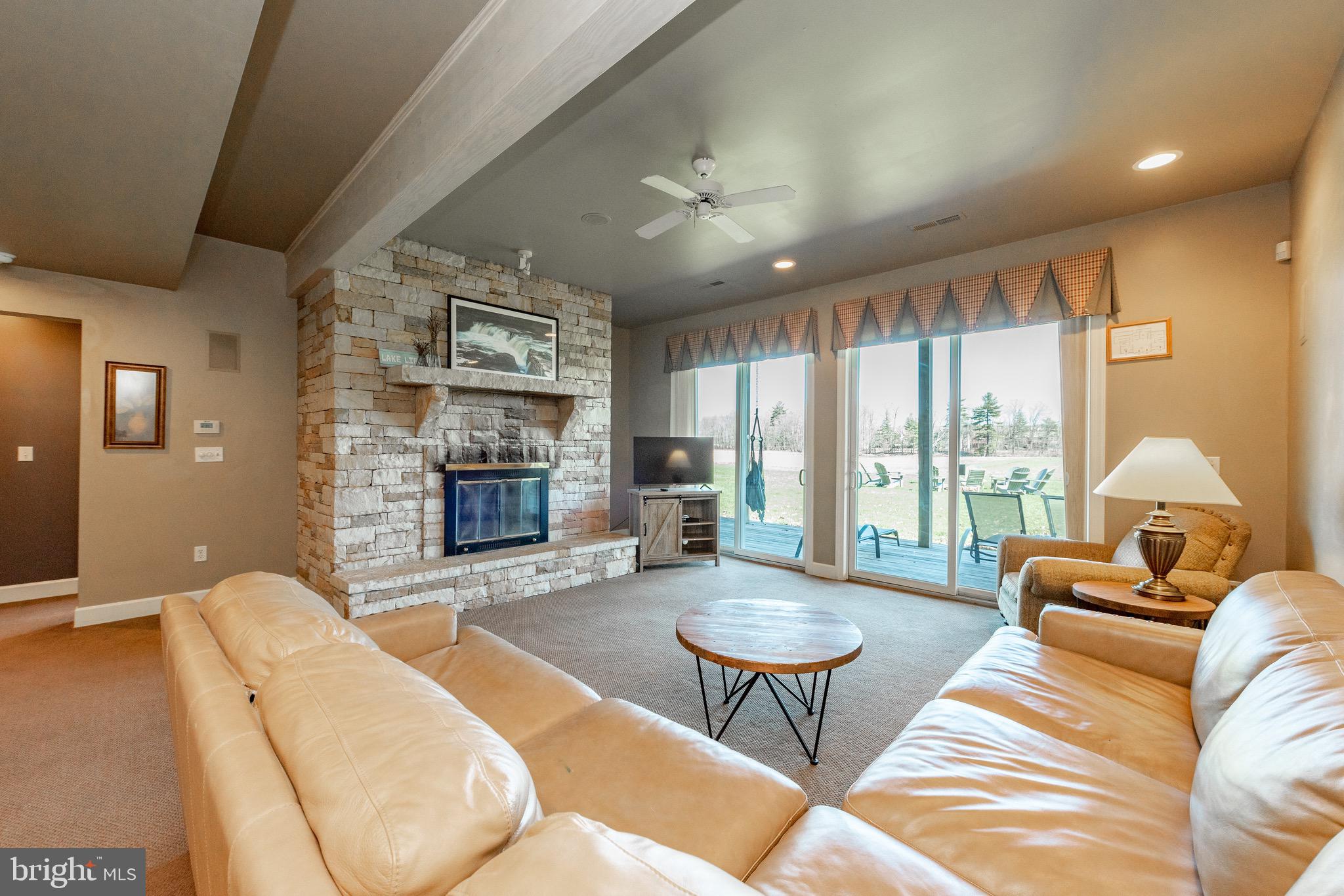 WATERFRONT GREENS - Residential