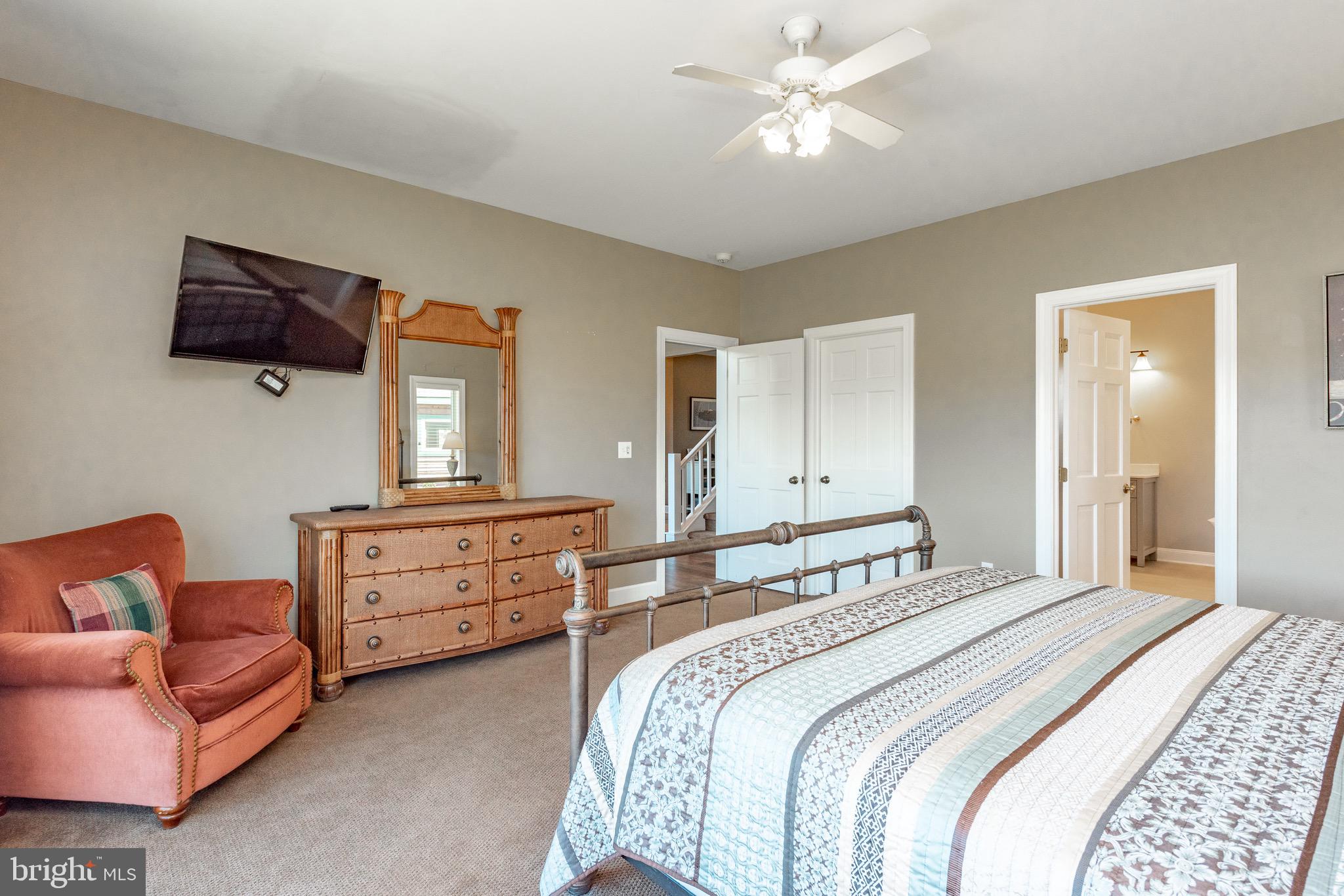 WATERFRONT GREENS - Residential