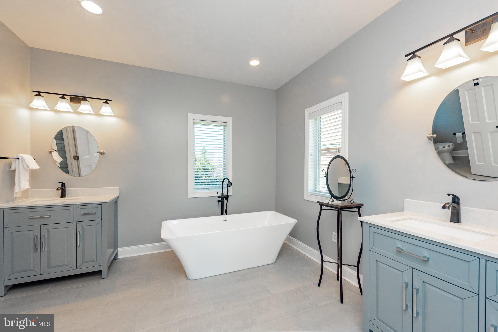 WATERFRONT GREENS - Residential