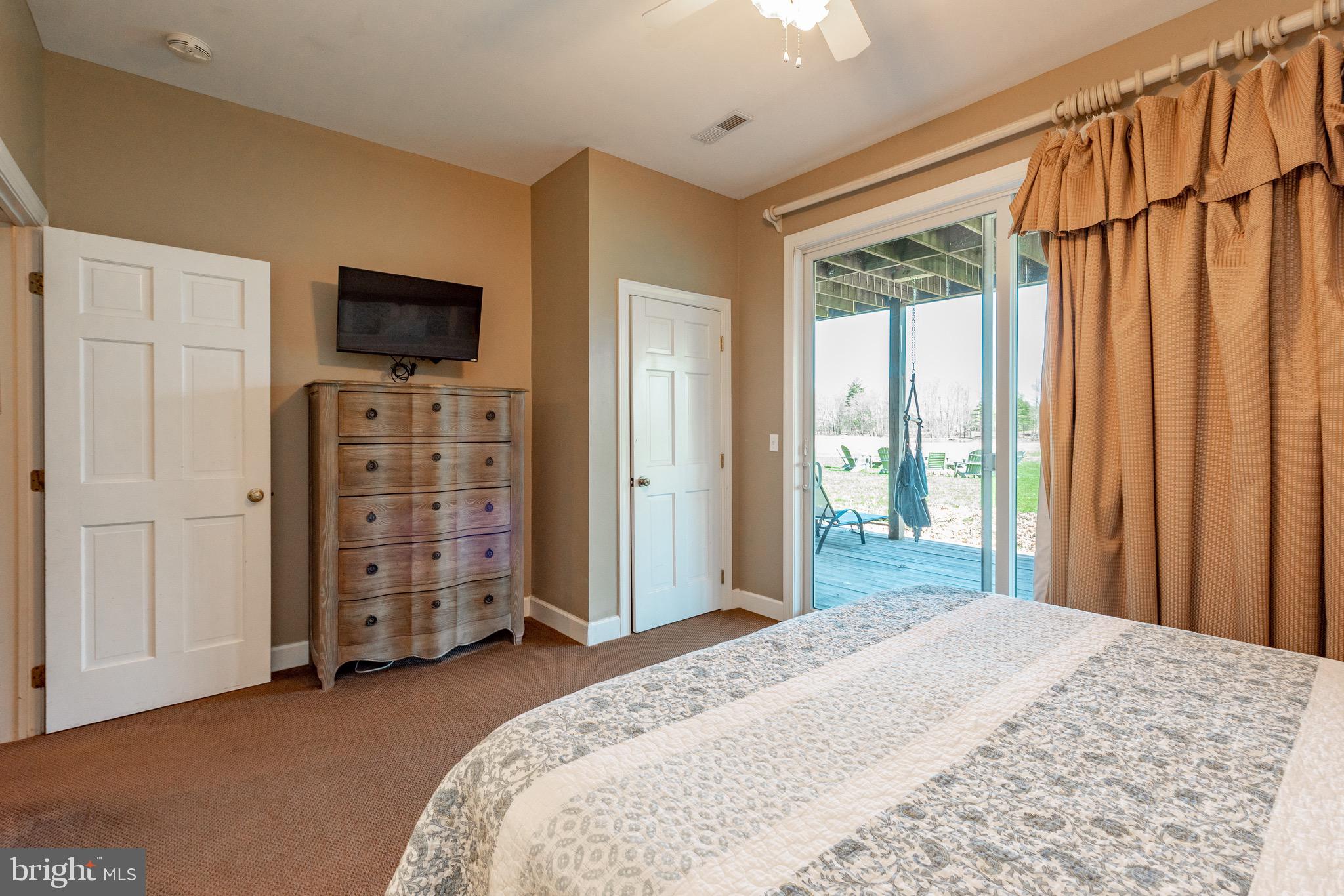 WATERFRONT GREENS - Residential