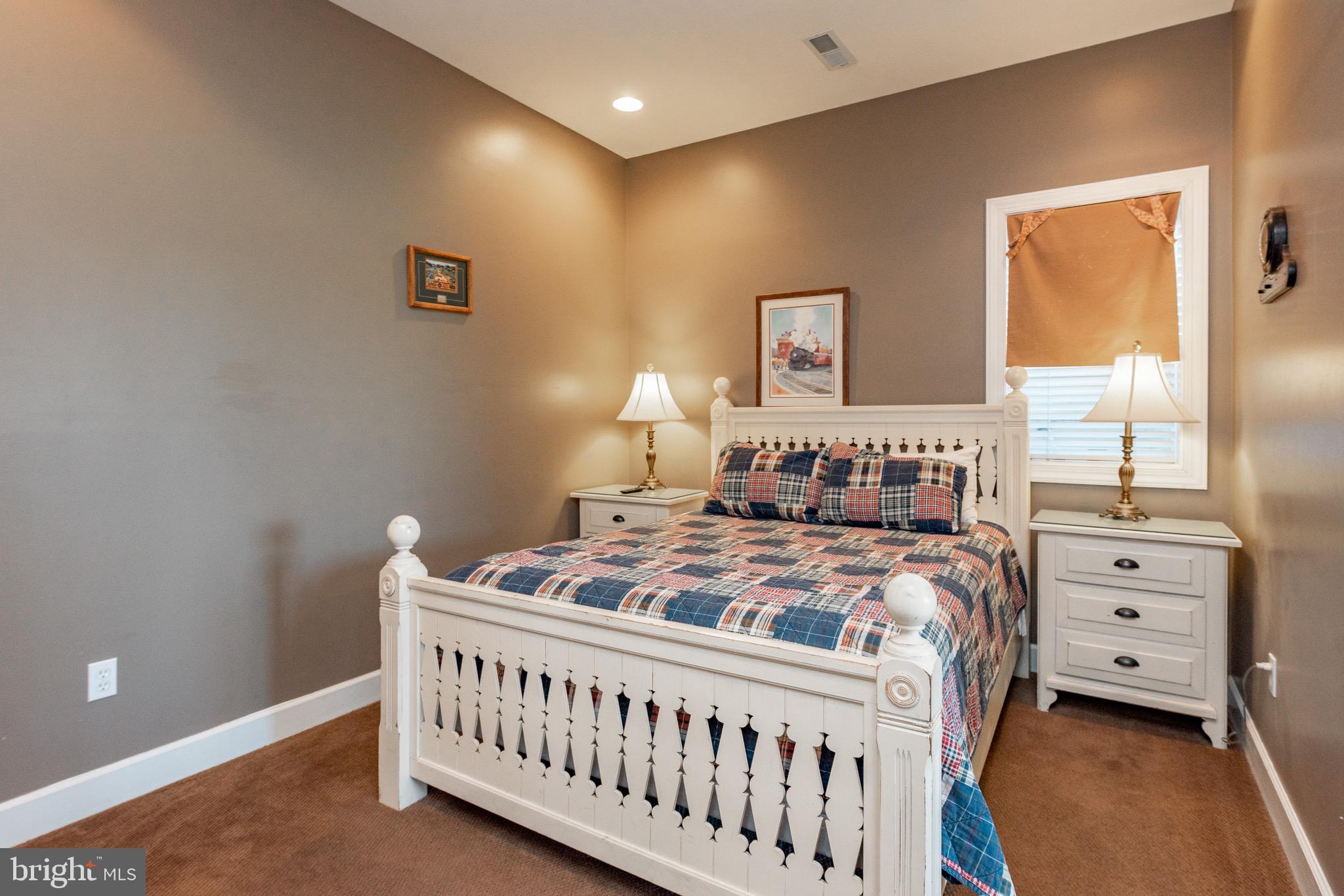 WATERFRONT GREENS - Residential