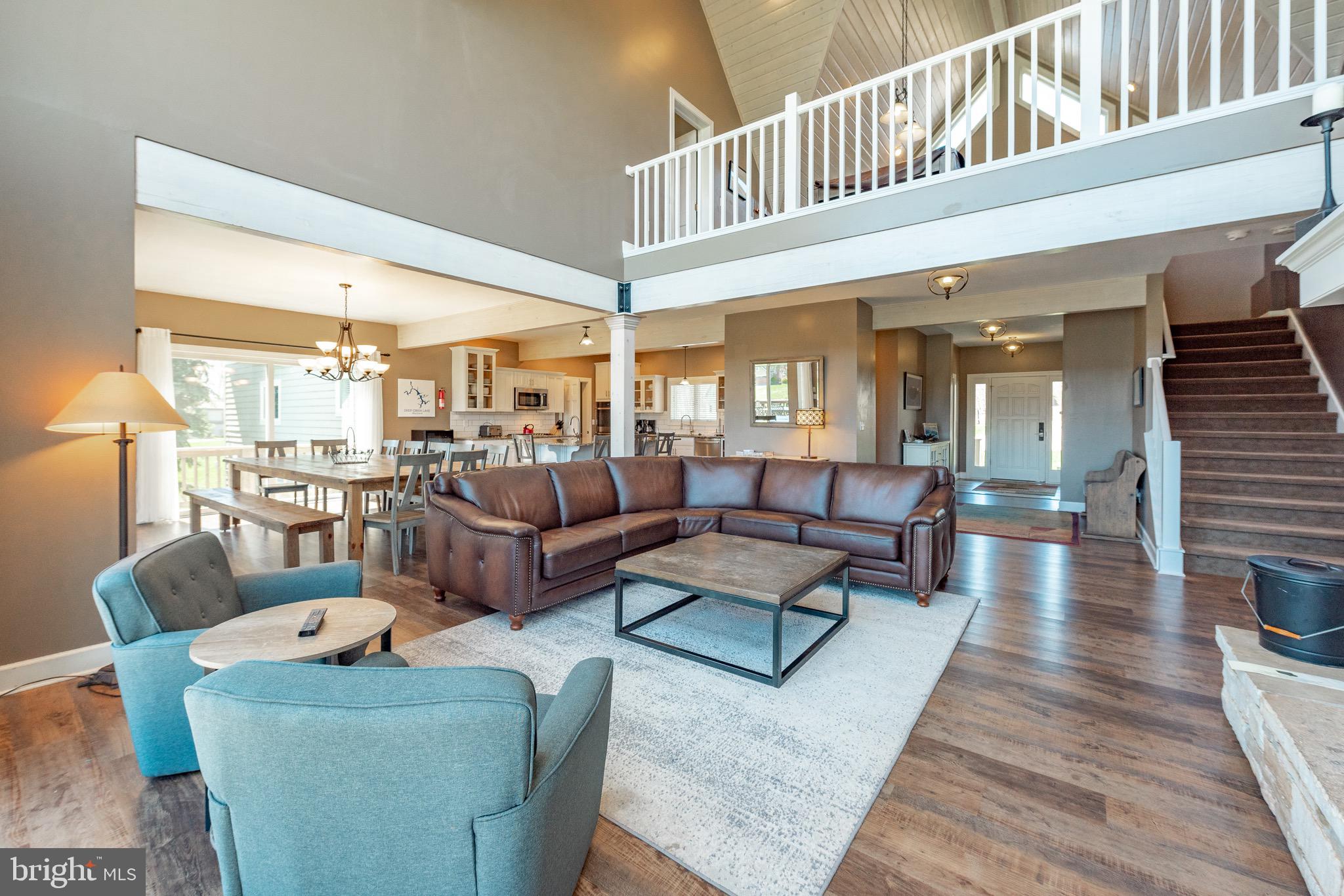 WATERFRONT GREENS - Residential