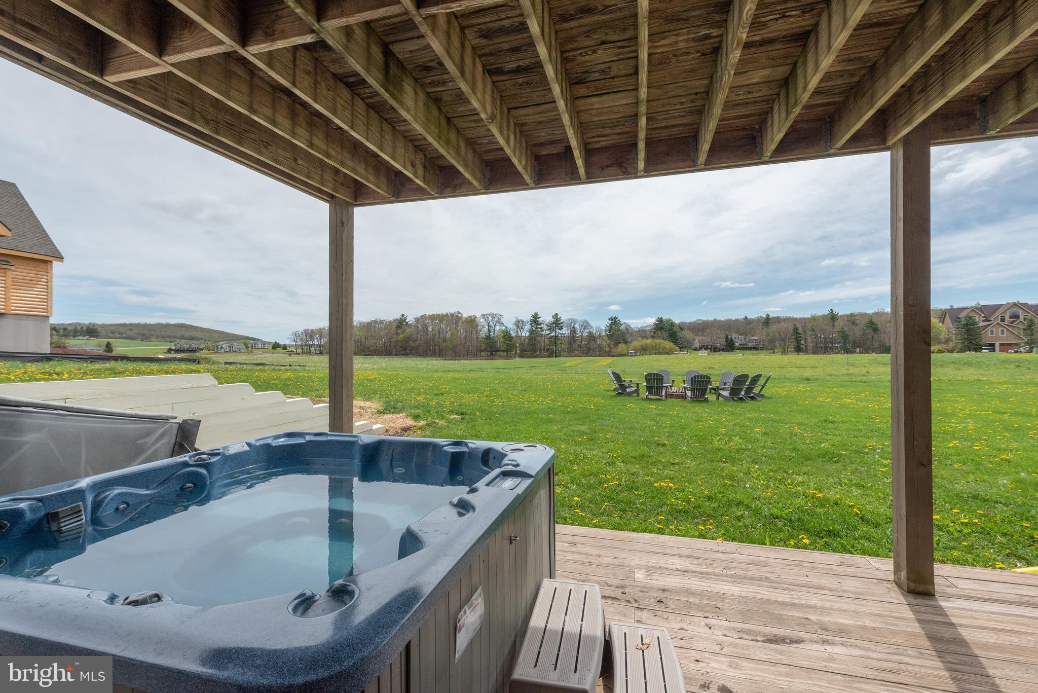 WATERFRONT GREENS - Residential