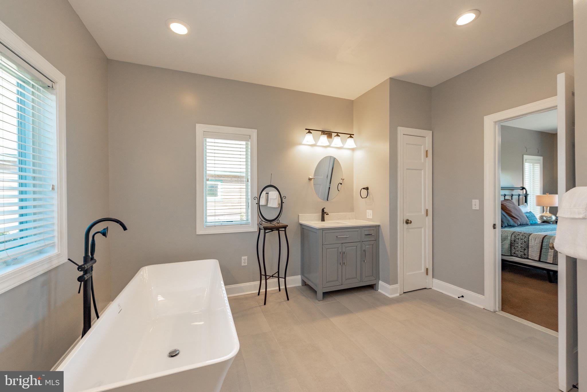 WATERFRONT GREENS - Residential