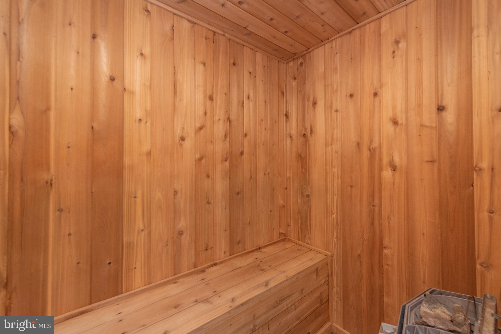 WATERFRONT GREENS - Residential