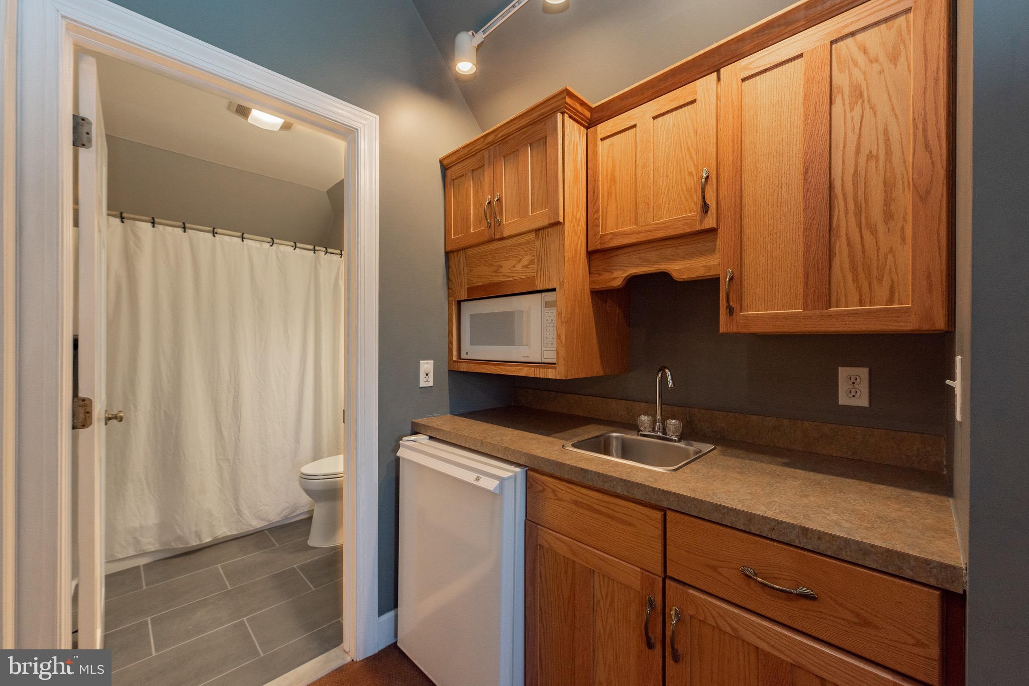 WATERFRONT GREENS - Residential