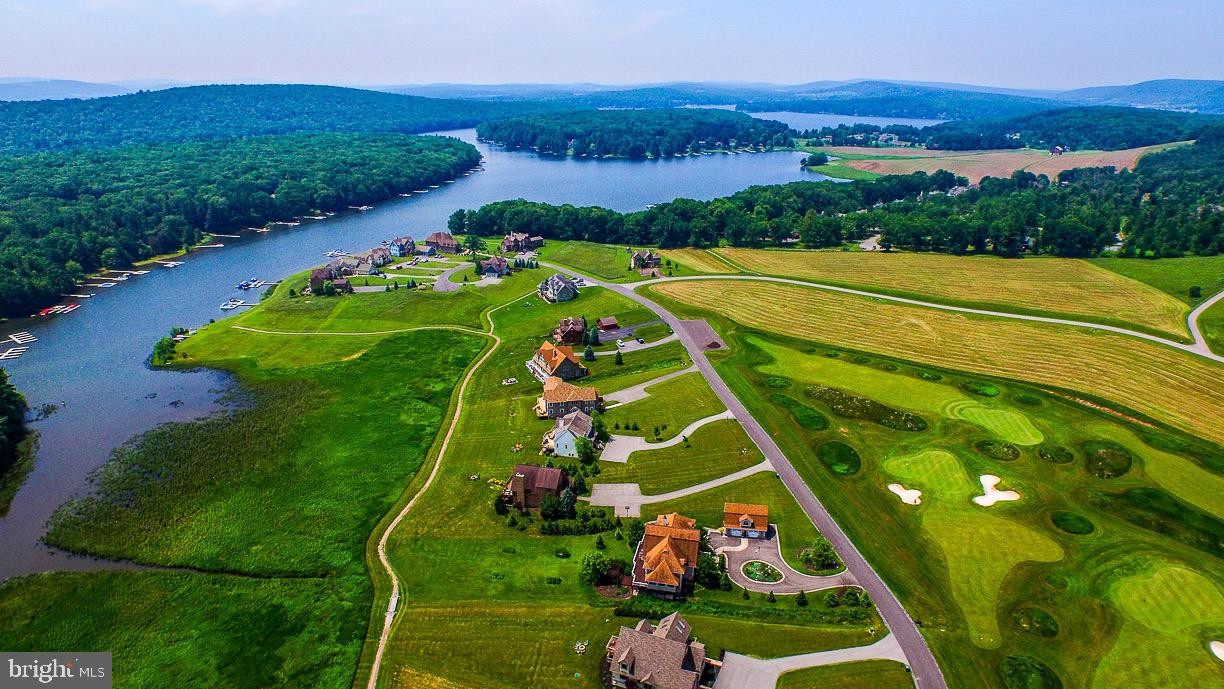 WATERFRONT GREENS - Residential
