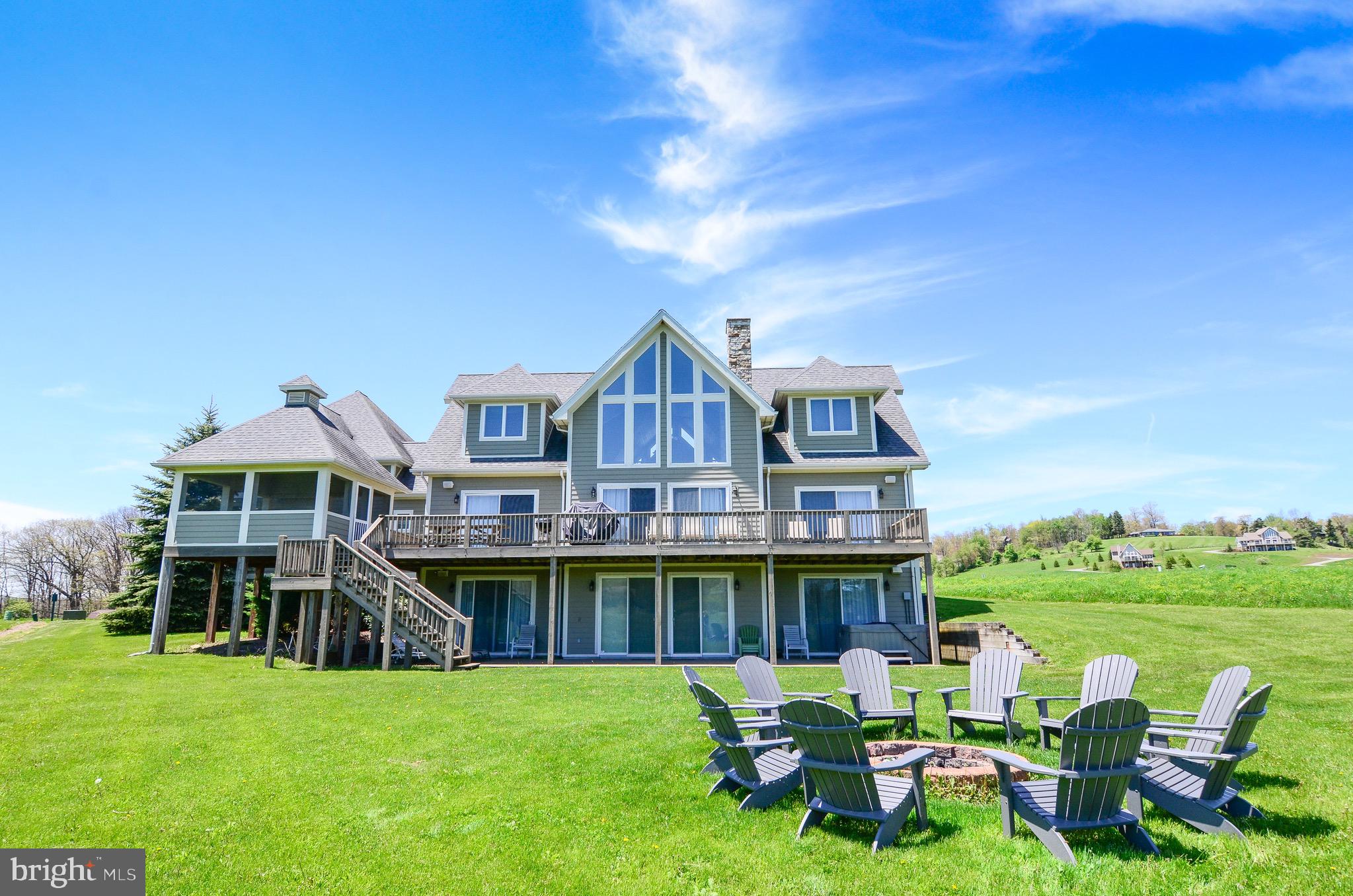 WATERFRONT GREENS - Residential