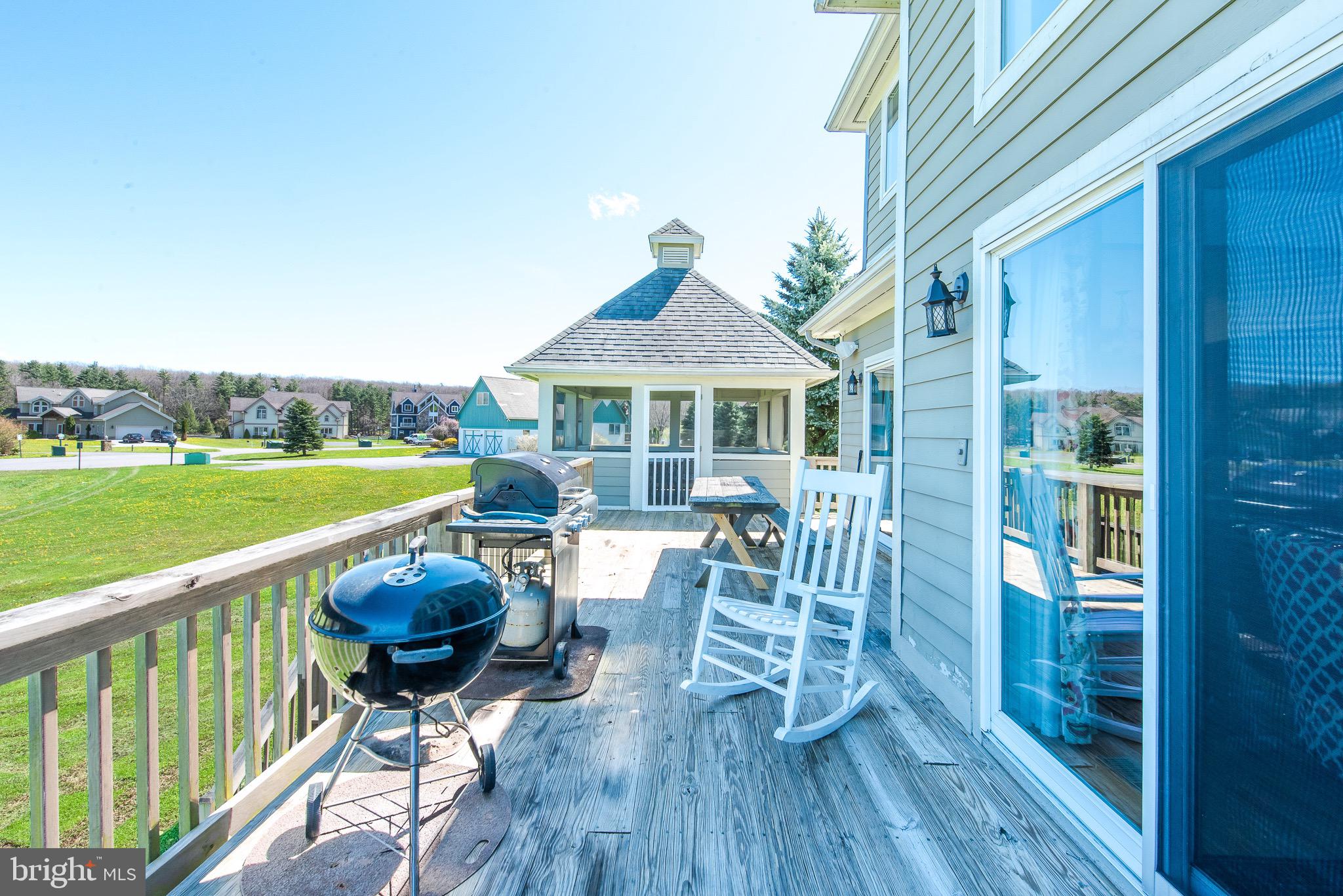 WATERFRONT GREENS - Residential