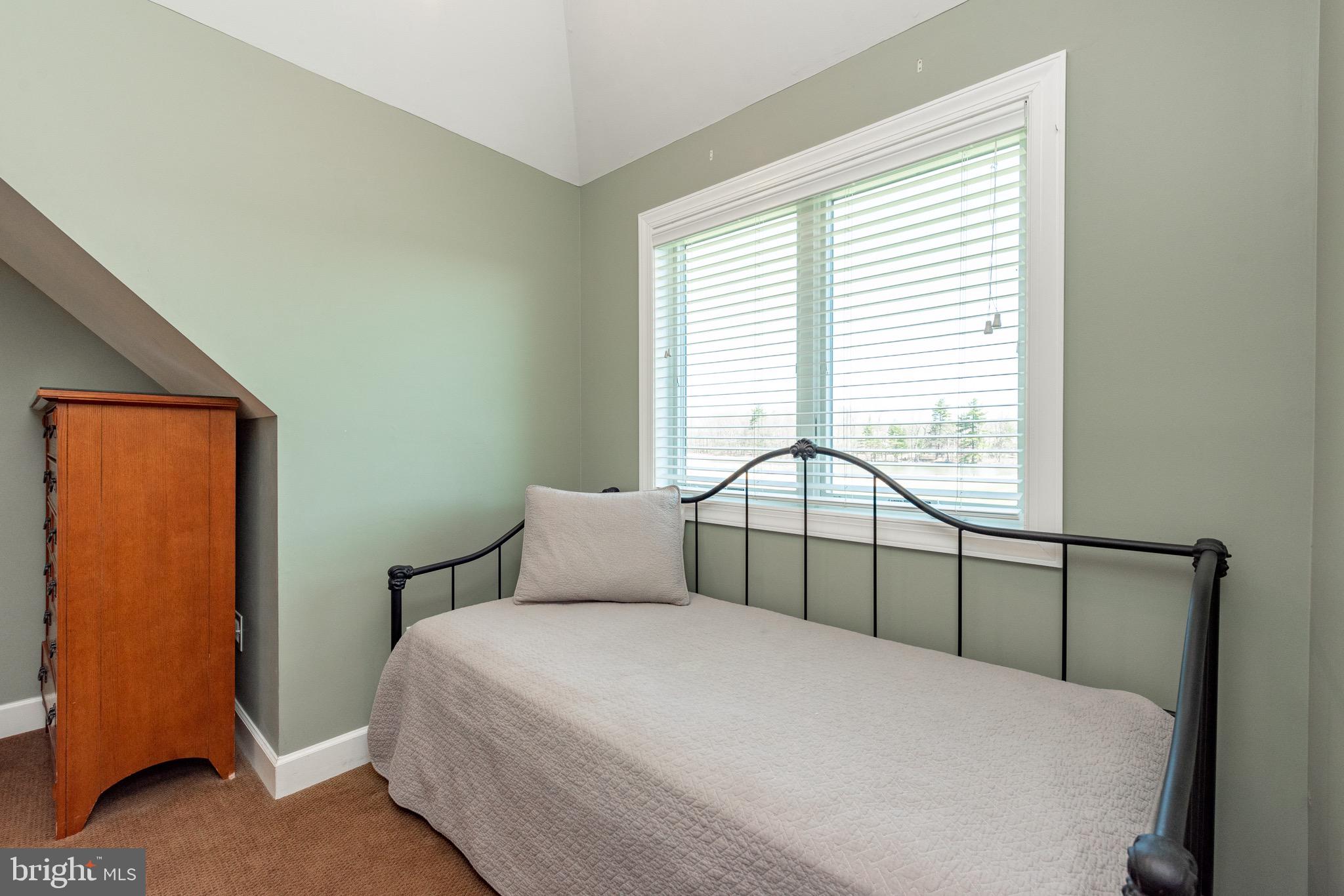 WATERFRONT GREENS - Residential