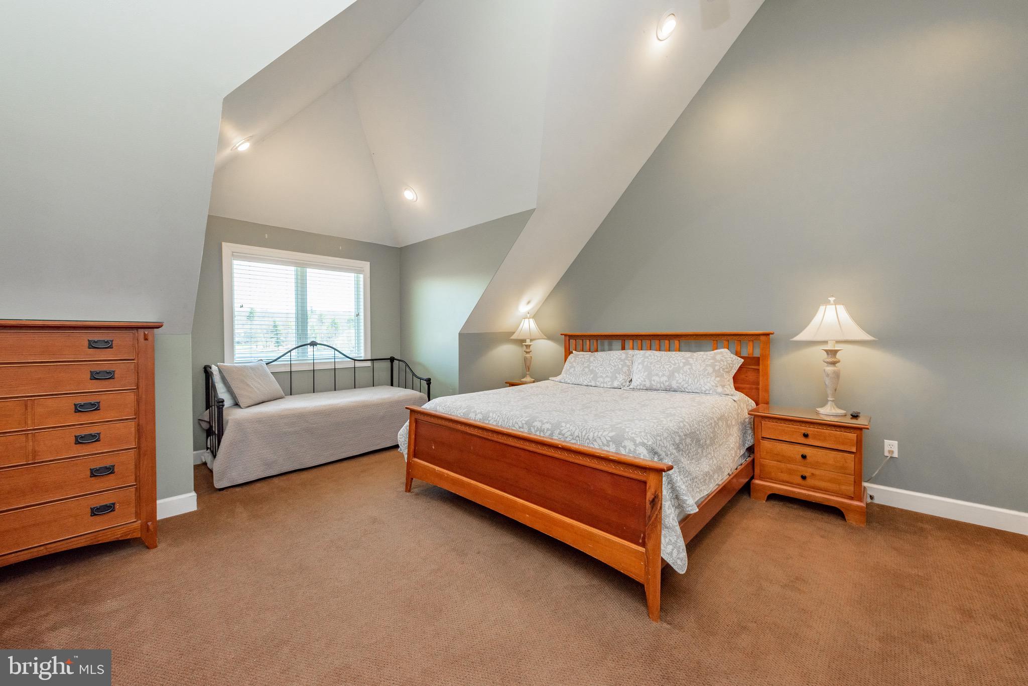 WATERFRONT GREENS - Residential