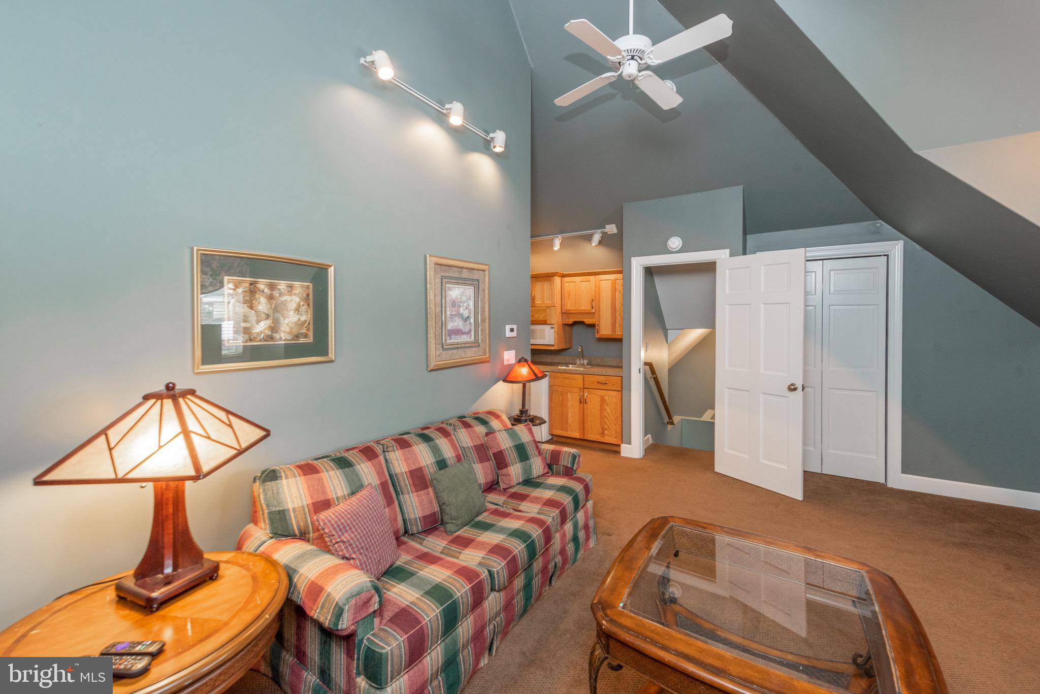 WATERFRONT GREENS - Residential