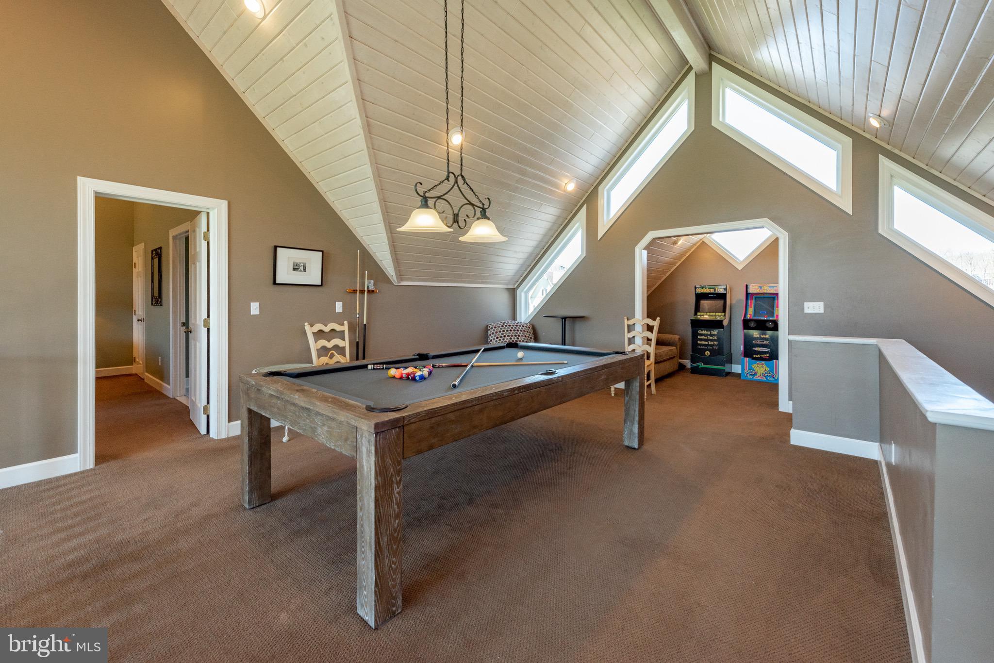 WATERFRONT GREENS - Residential