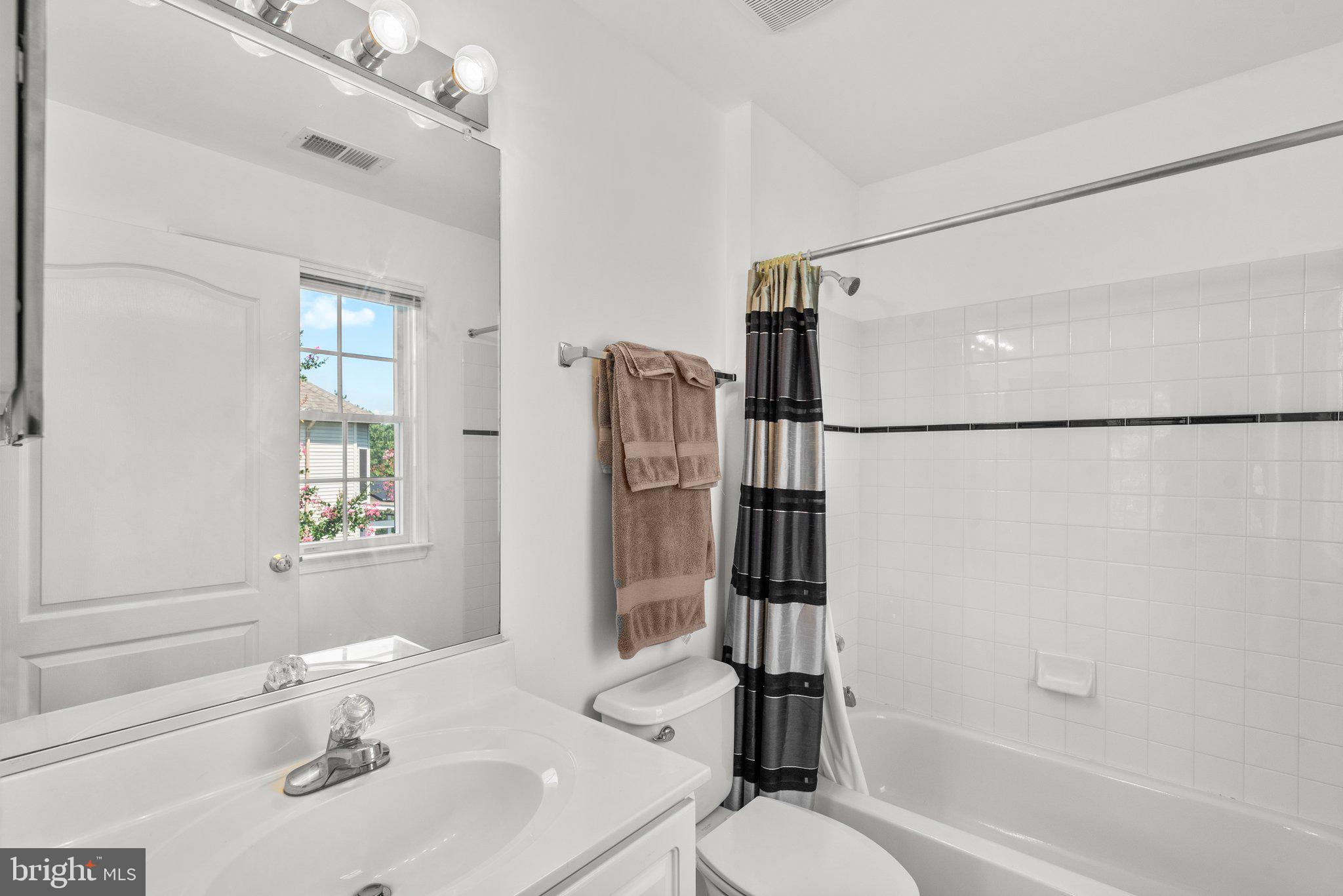 BROOKE MANOR - Residential