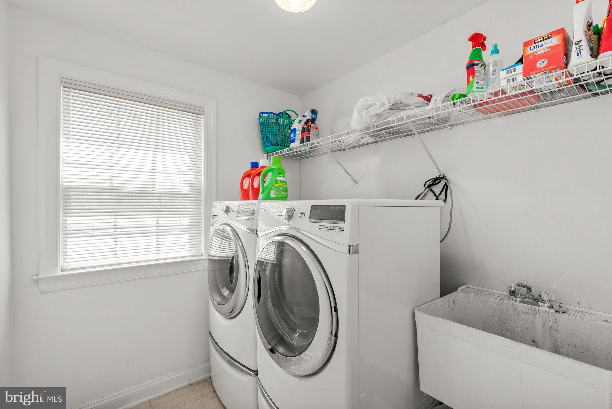 BROOKE MANOR - Residential