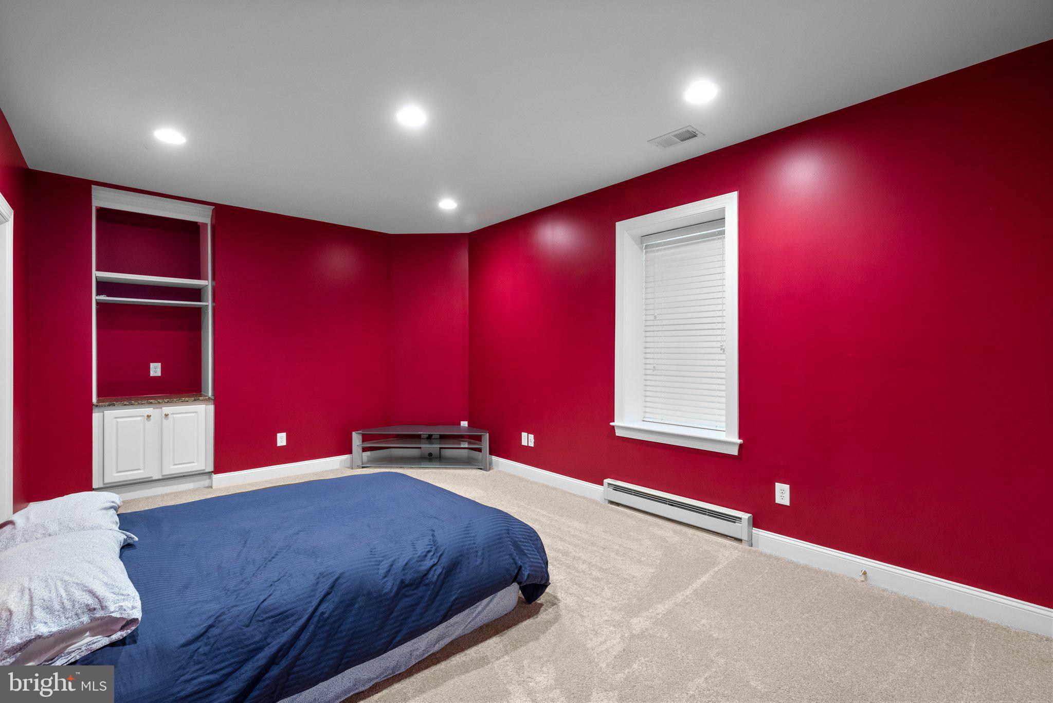 BROOKE MANOR - Residential