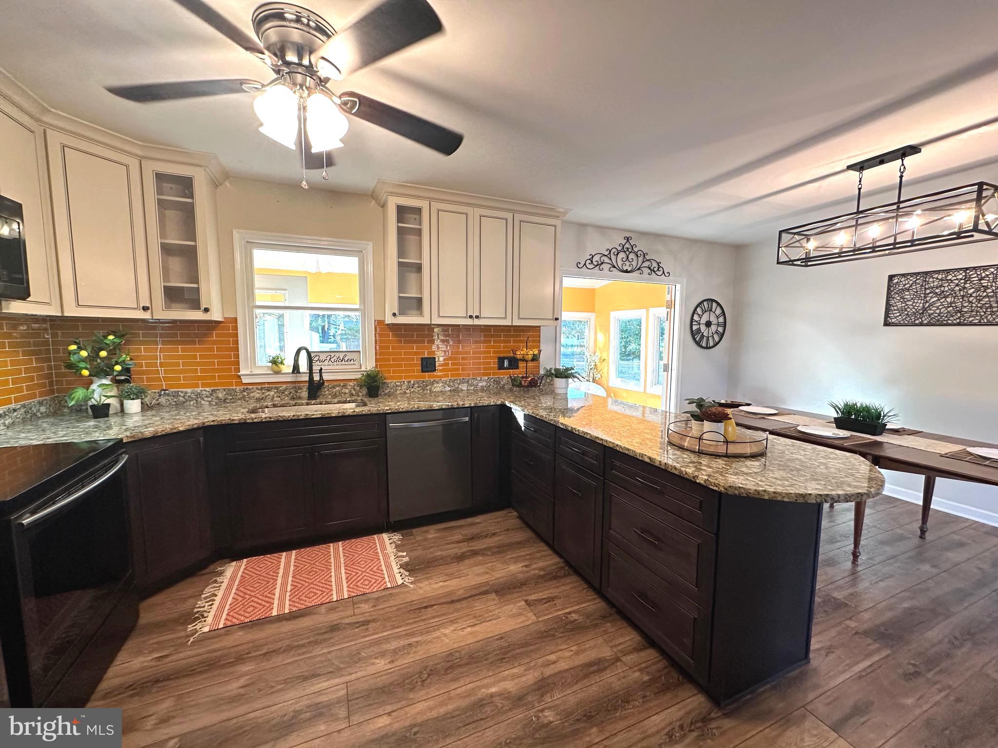 RED MILL FARMS - Residential