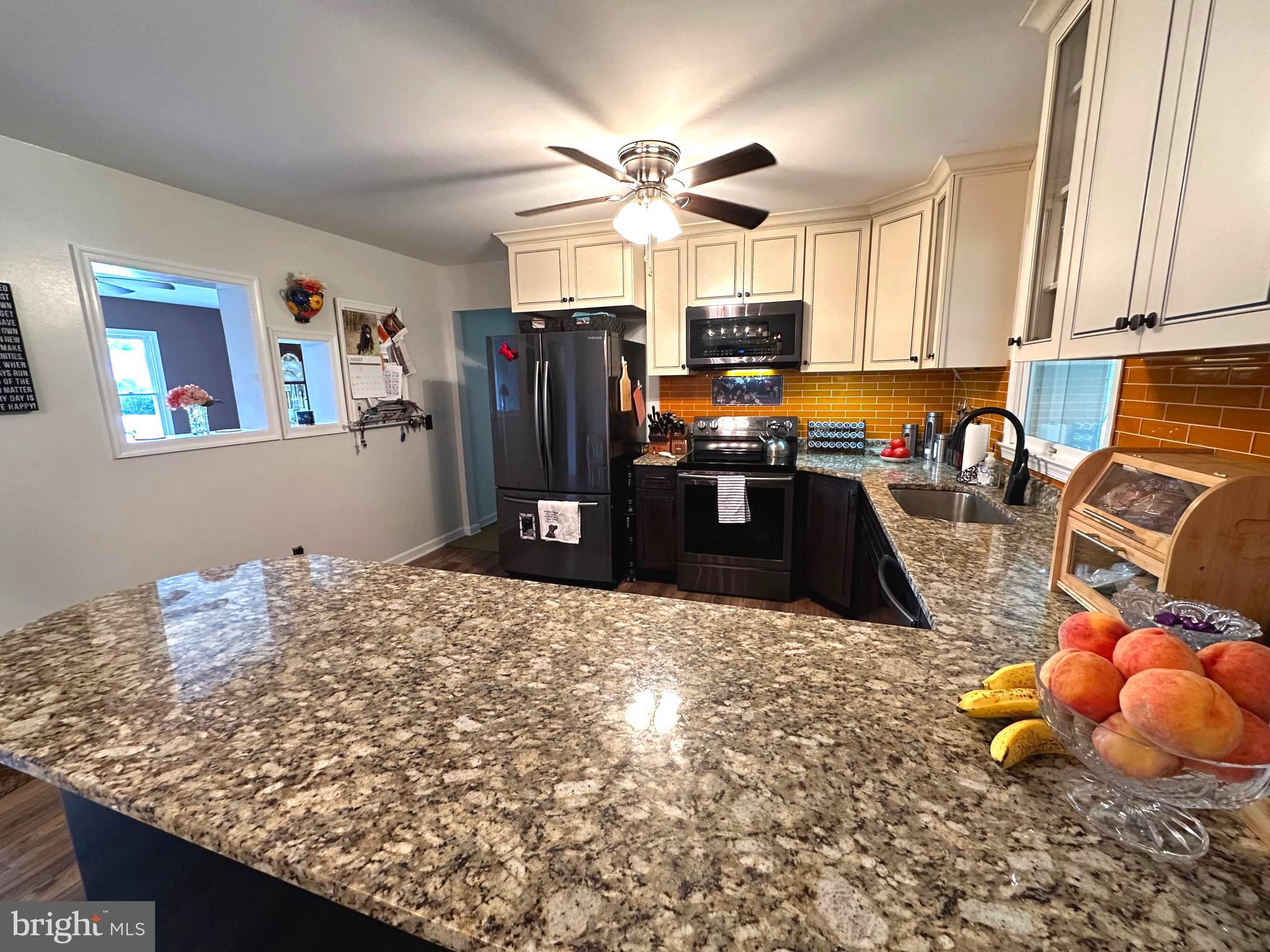 RED MILL FARMS - Residential