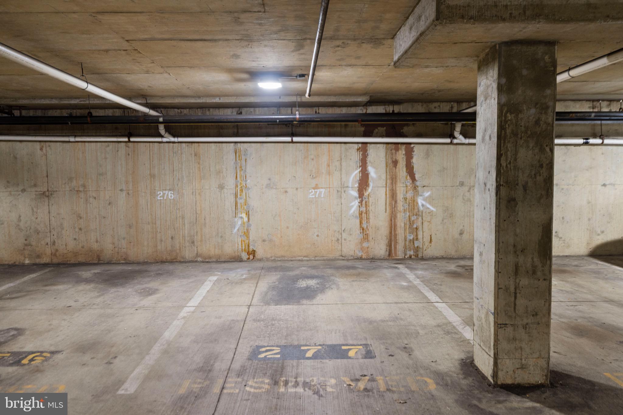 GATES OF MCLEAN - Residential