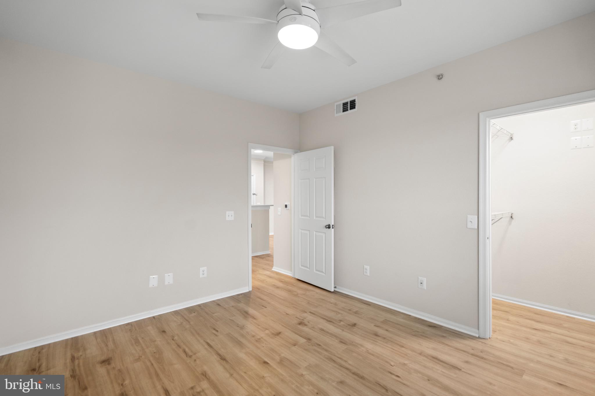 GATES OF MCLEAN - Residential