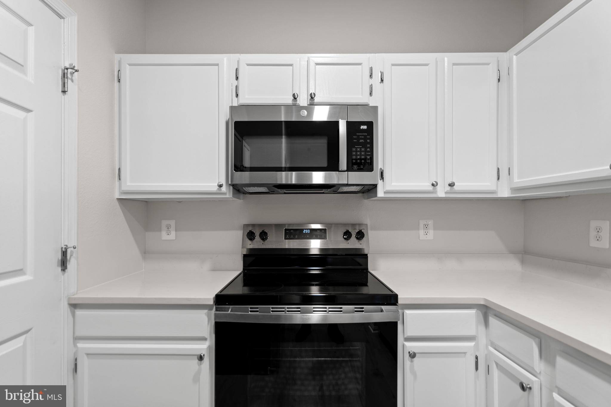 GATES OF MCLEAN - Residential