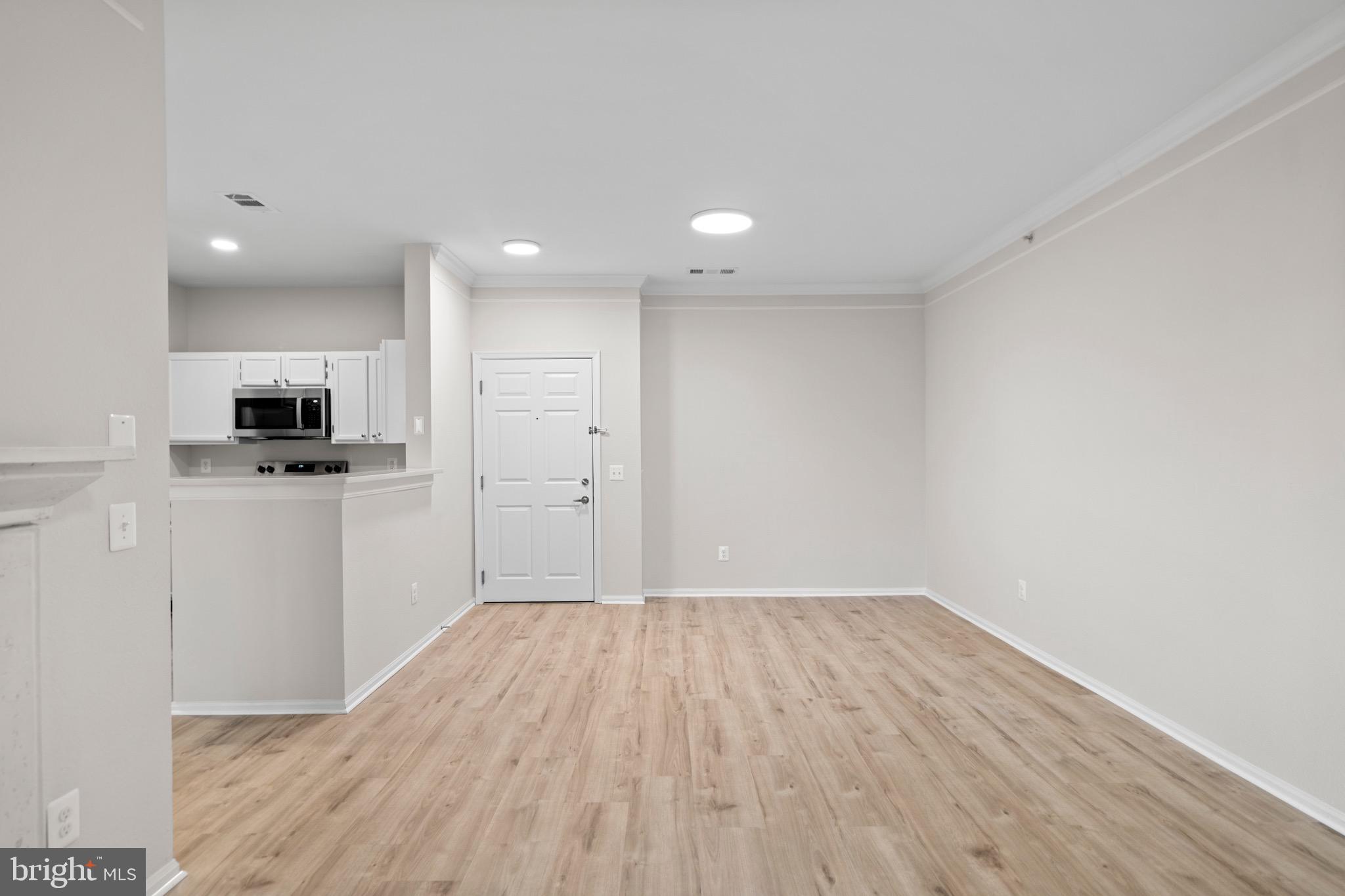 GATES OF MCLEAN - Residential