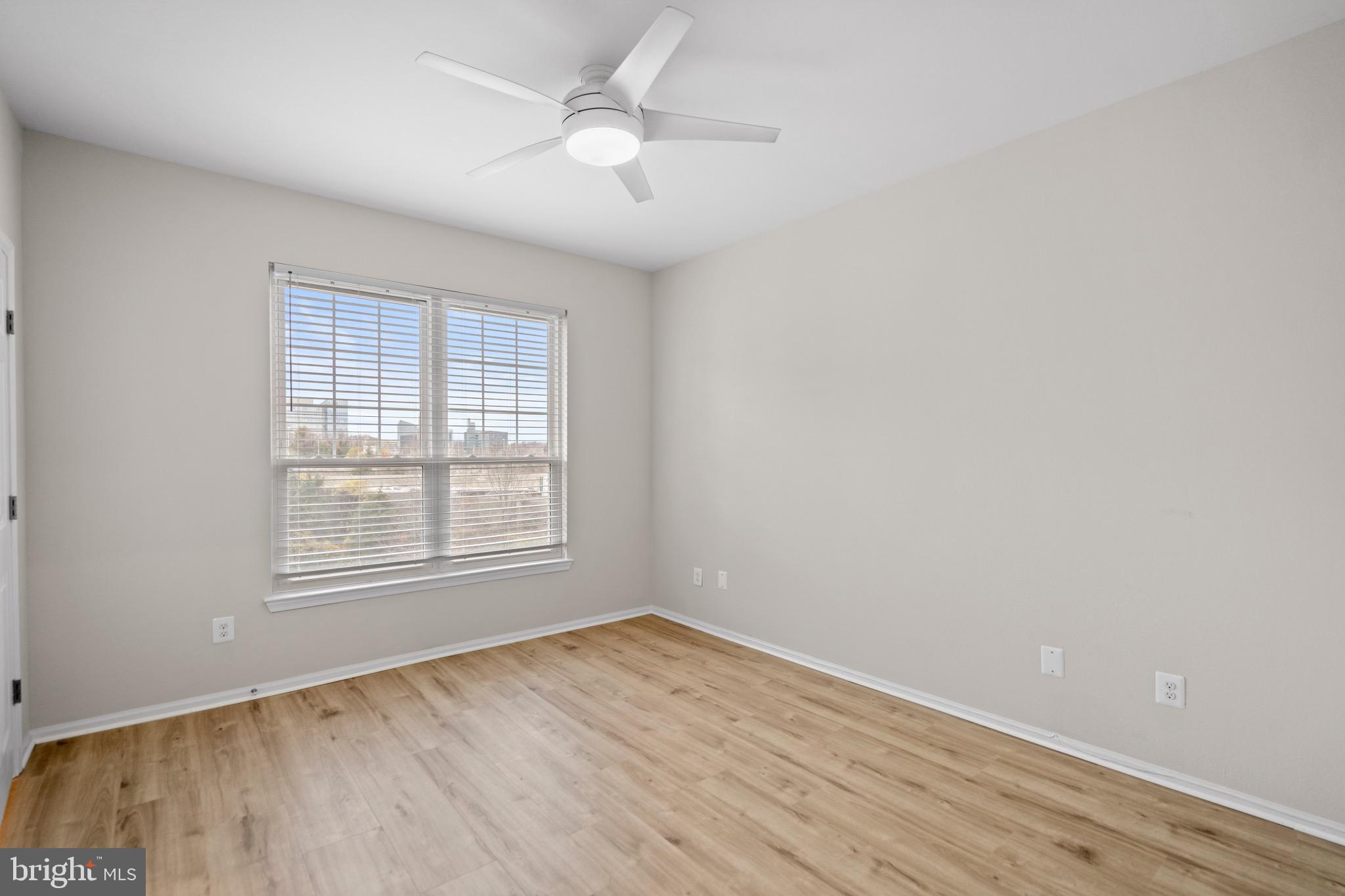 GATES OF MCLEAN - Residential