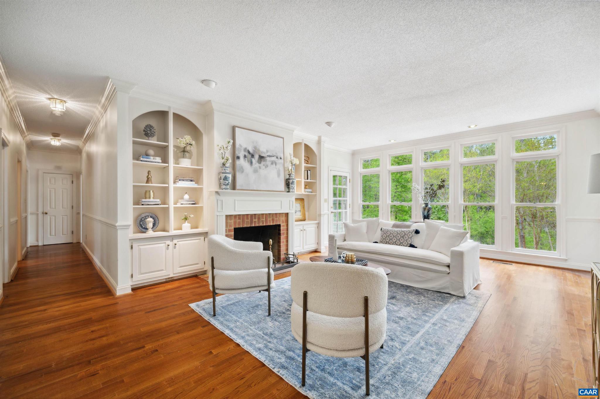 560 LOBLOLLY LN