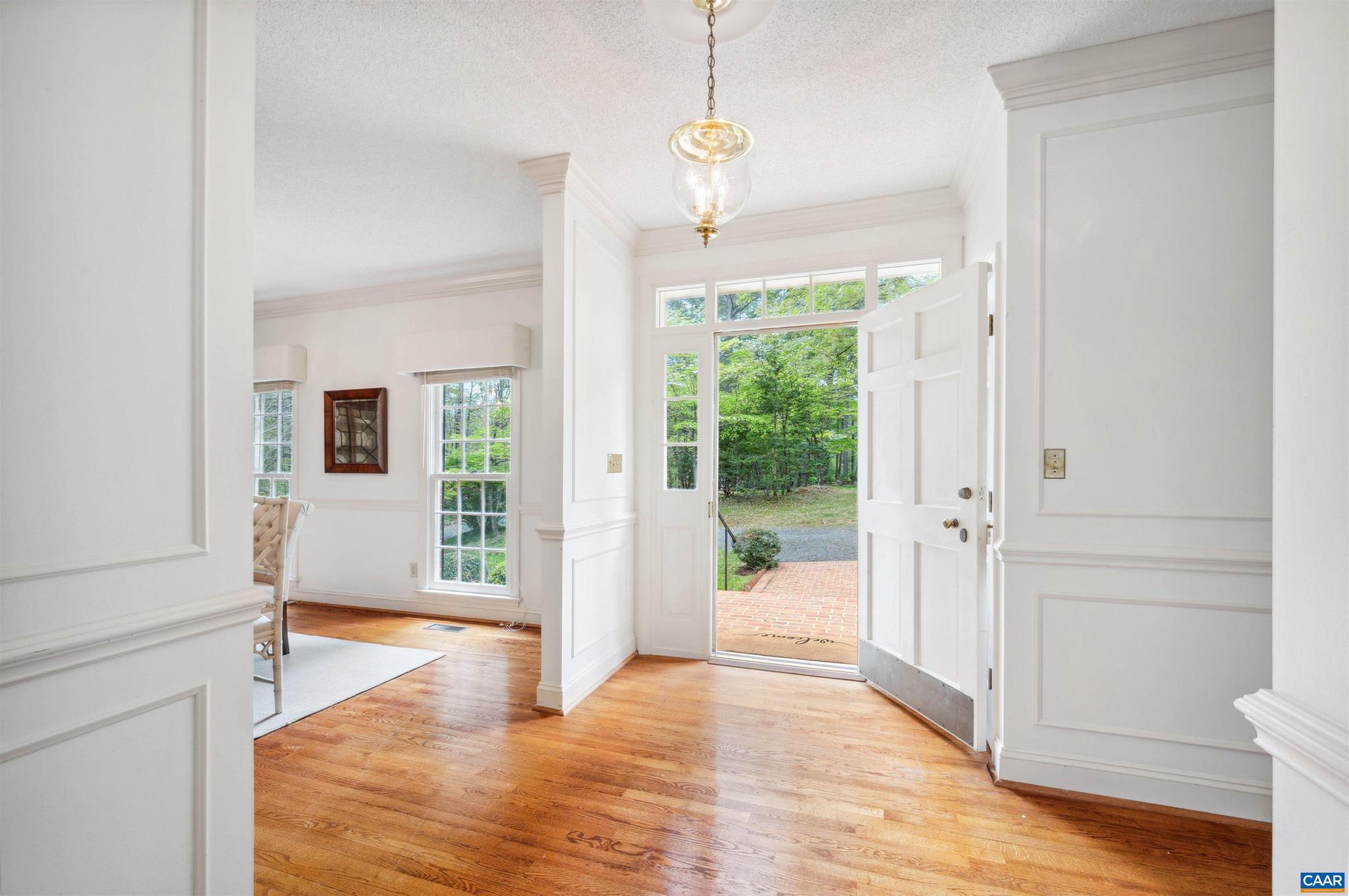 560 LOBLOLLY LN