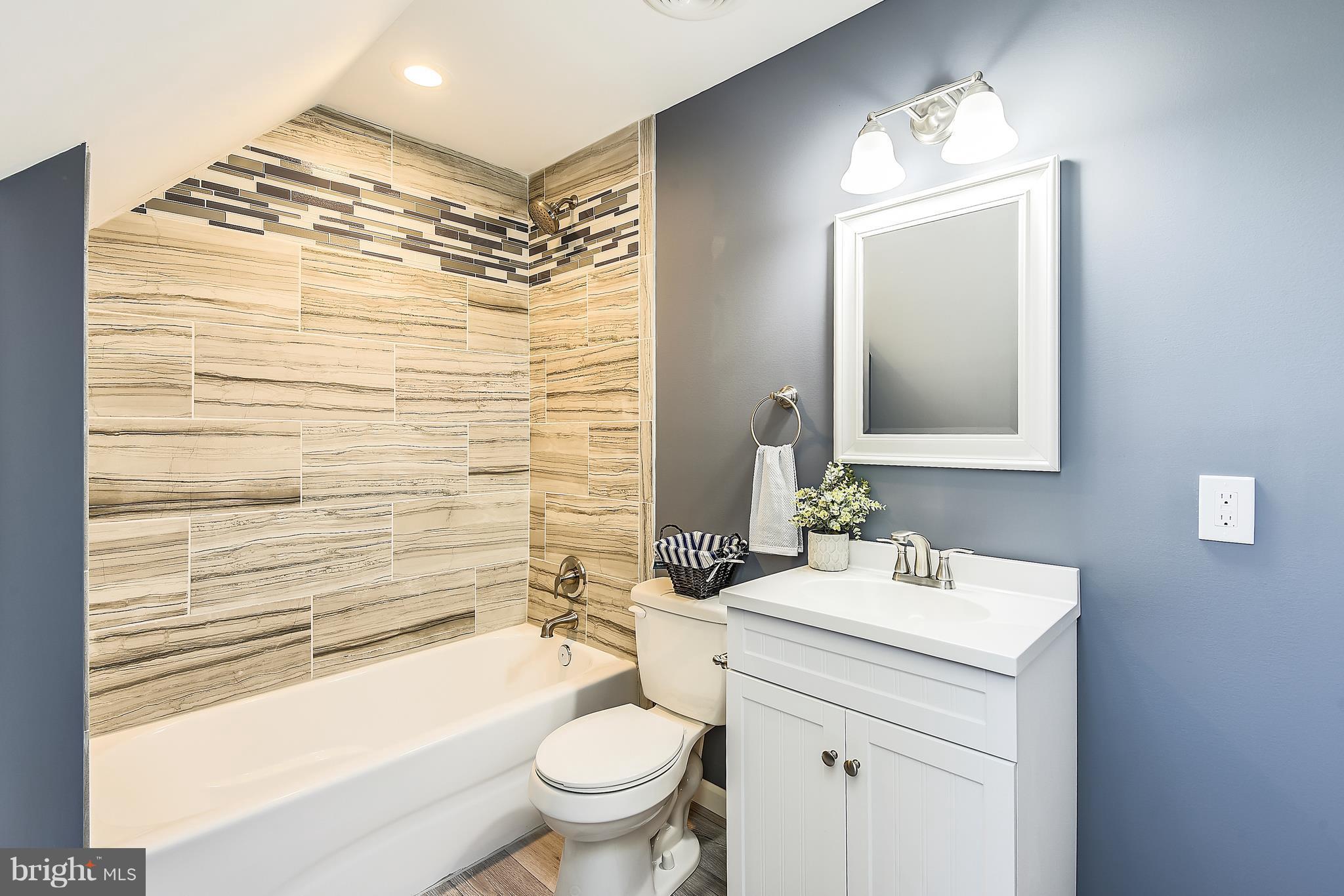 CHESAPEAKE LANDING - Residential