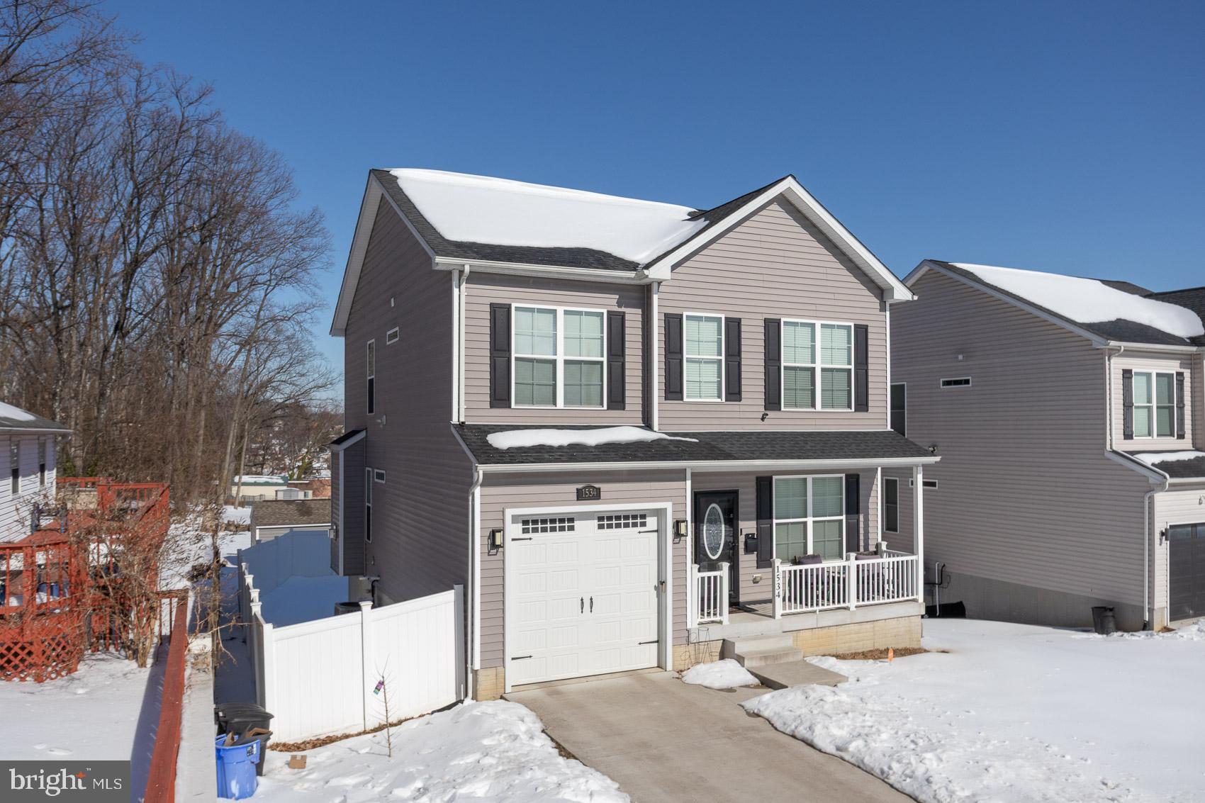 HILLENDALE PARK - Residential