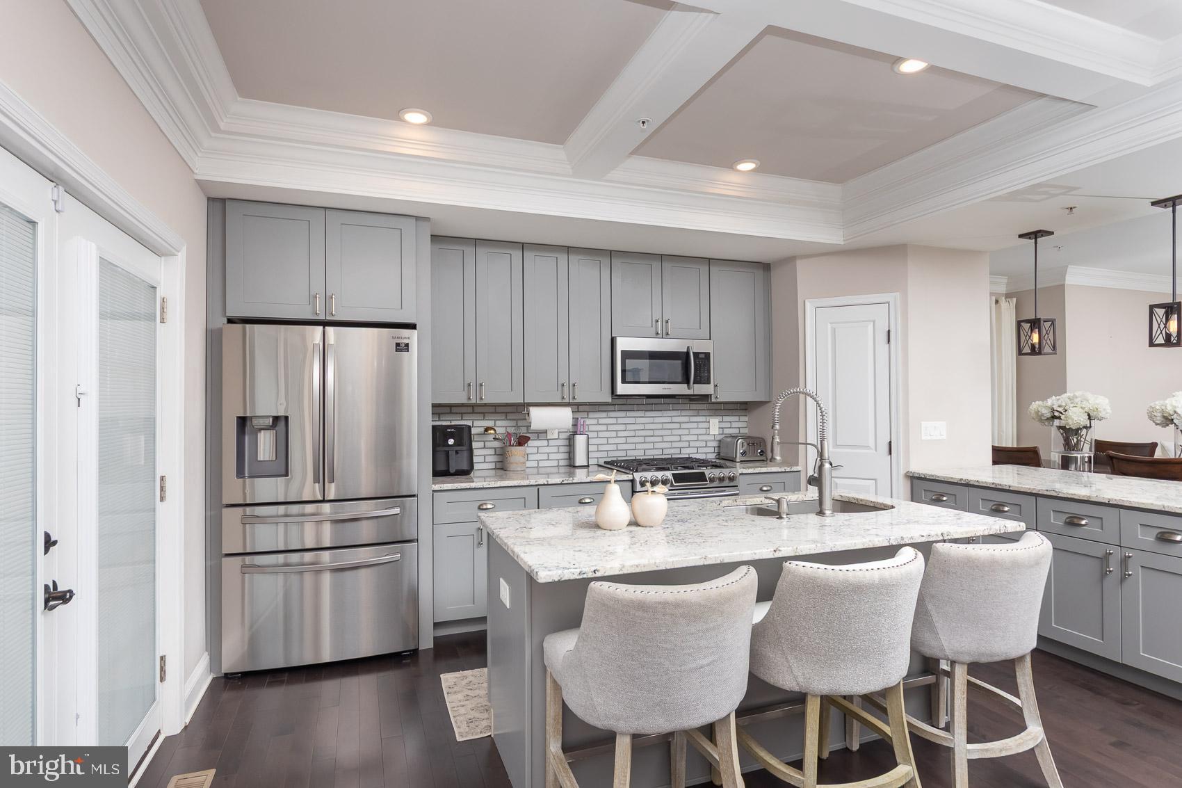 HILLENDALE PARK - Residential