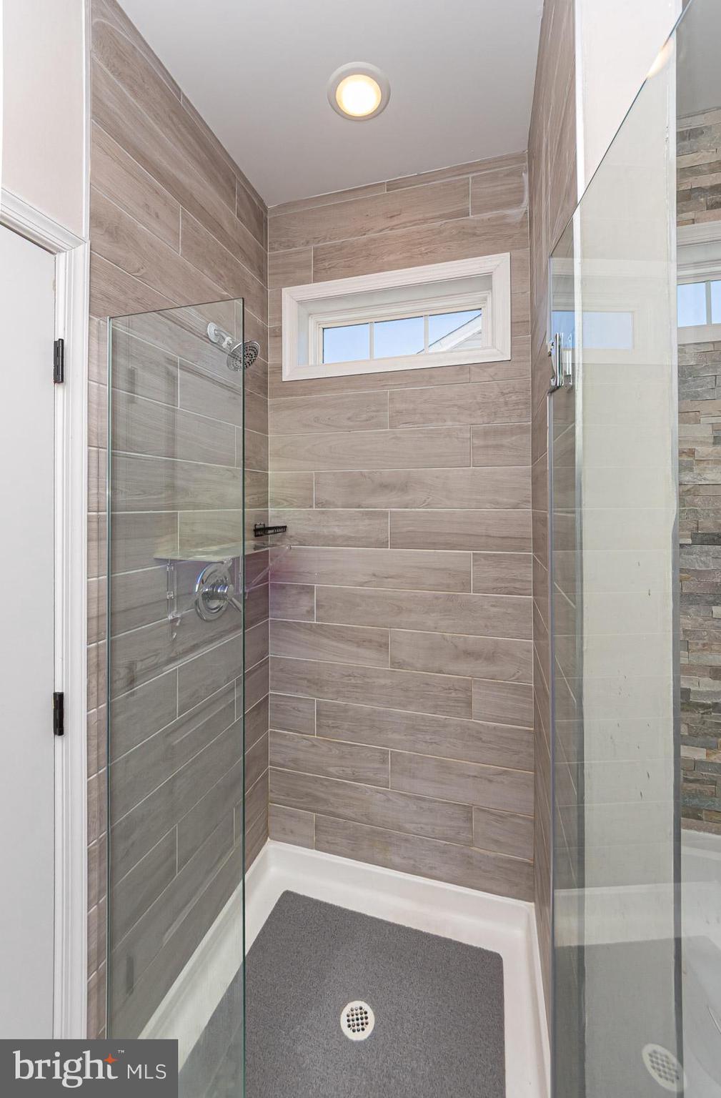 HILLENDALE PARK - Residential