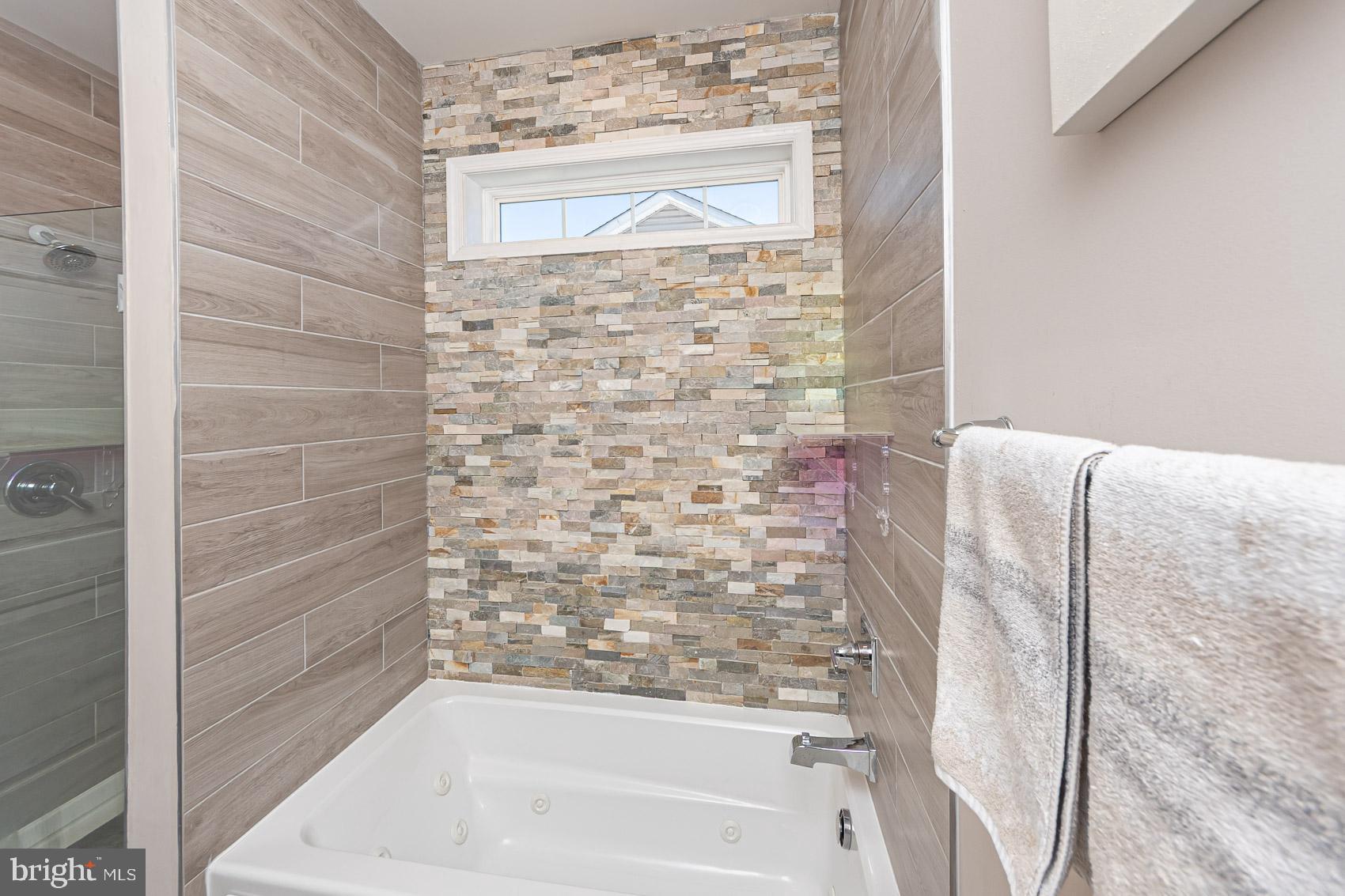 HILLENDALE PARK - Residential