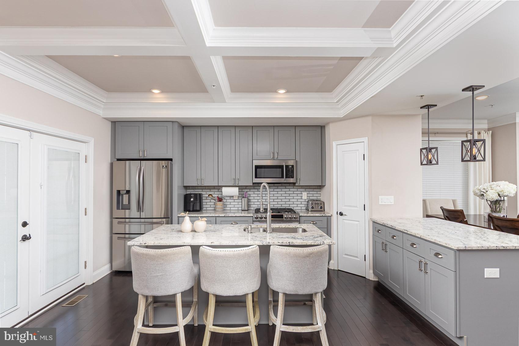 HILLENDALE PARK - Residential