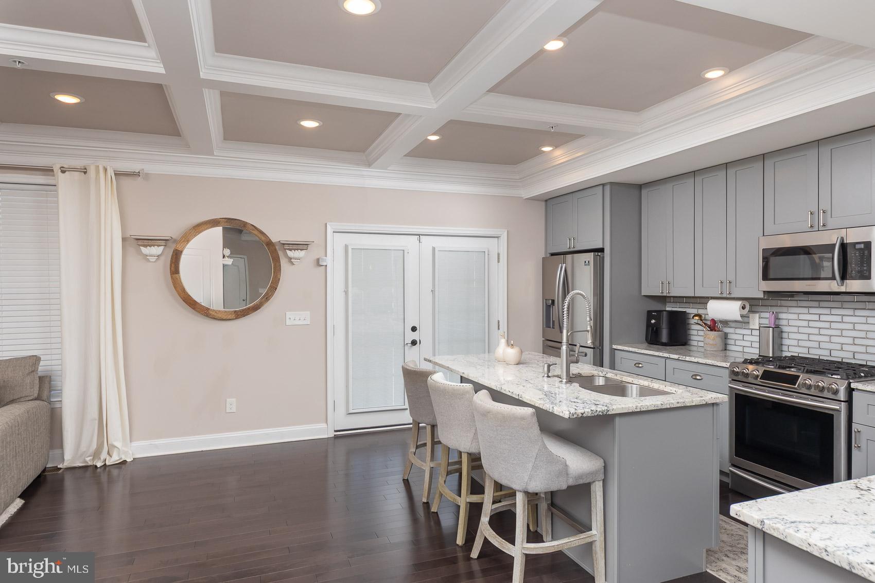 HILLENDALE PARK - Residential