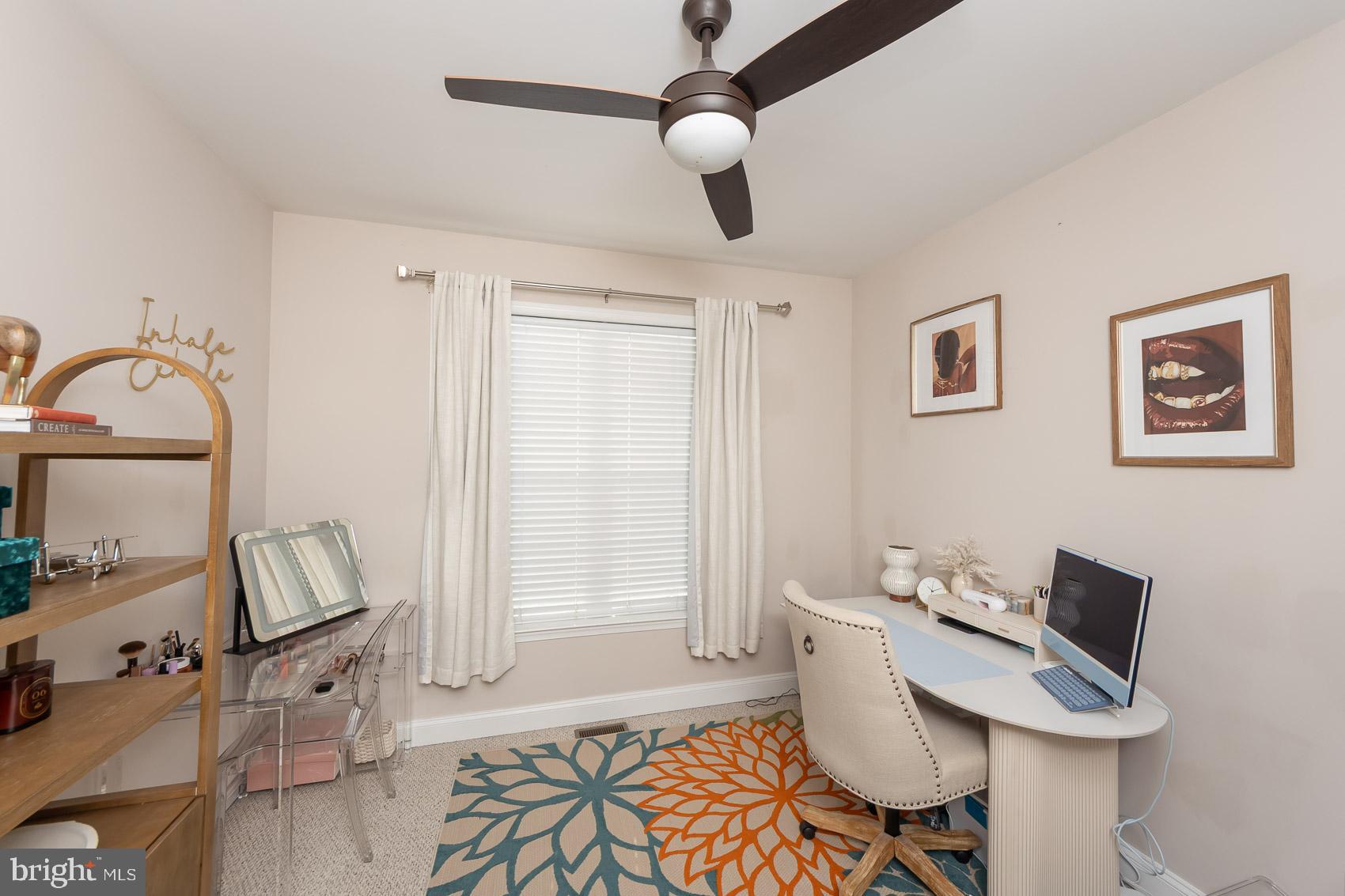 HILLENDALE PARK - Residential