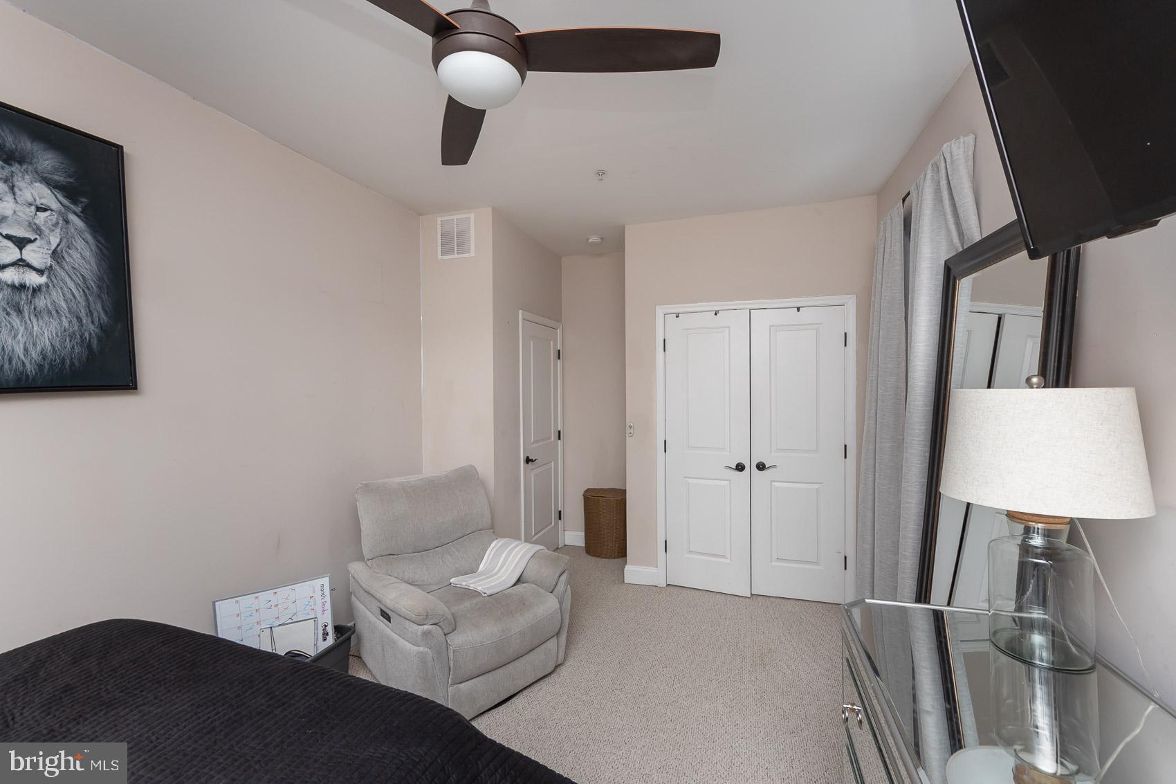 HILLENDALE PARK - Residential