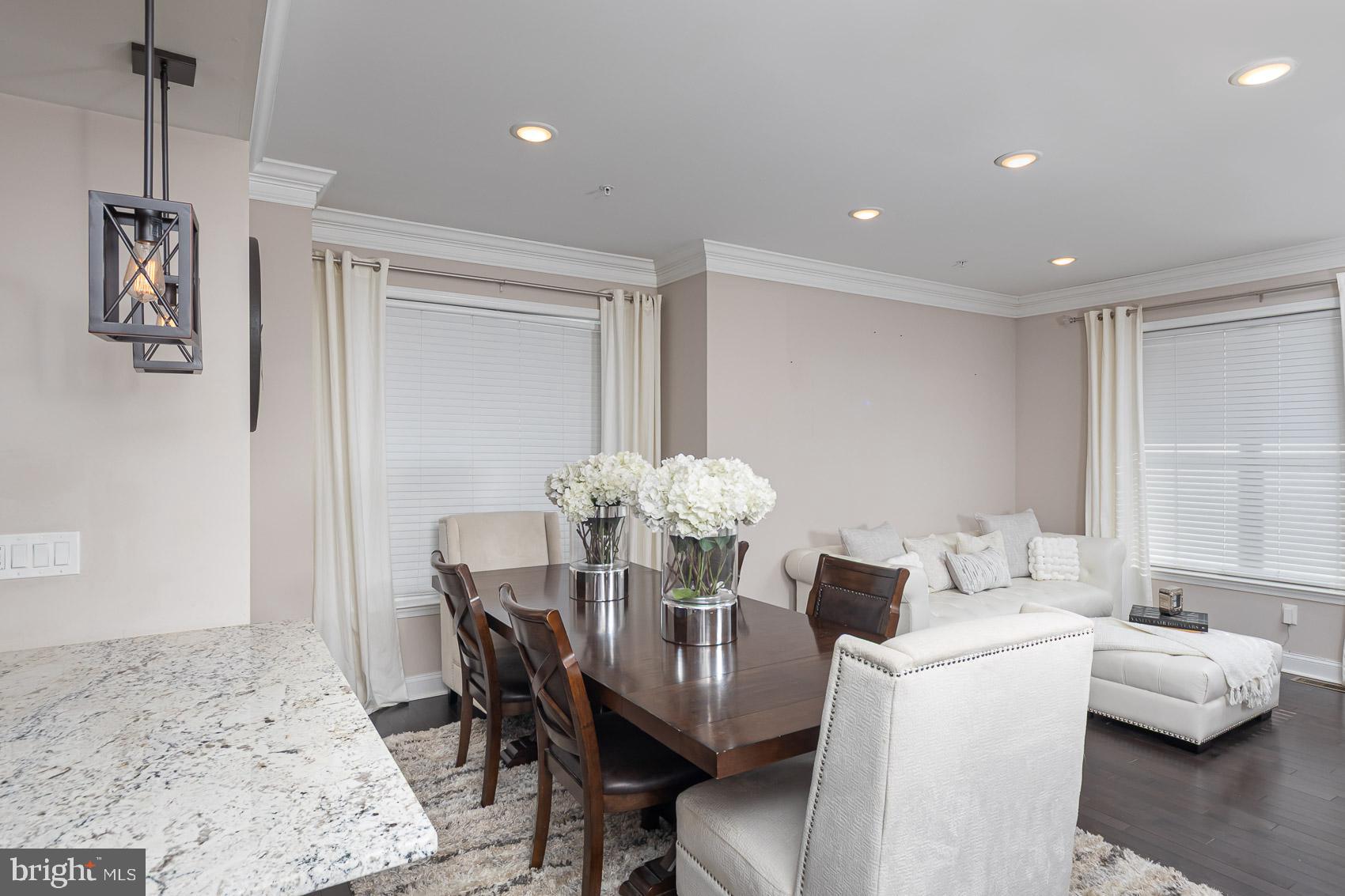 HILLENDALE PARK - Residential