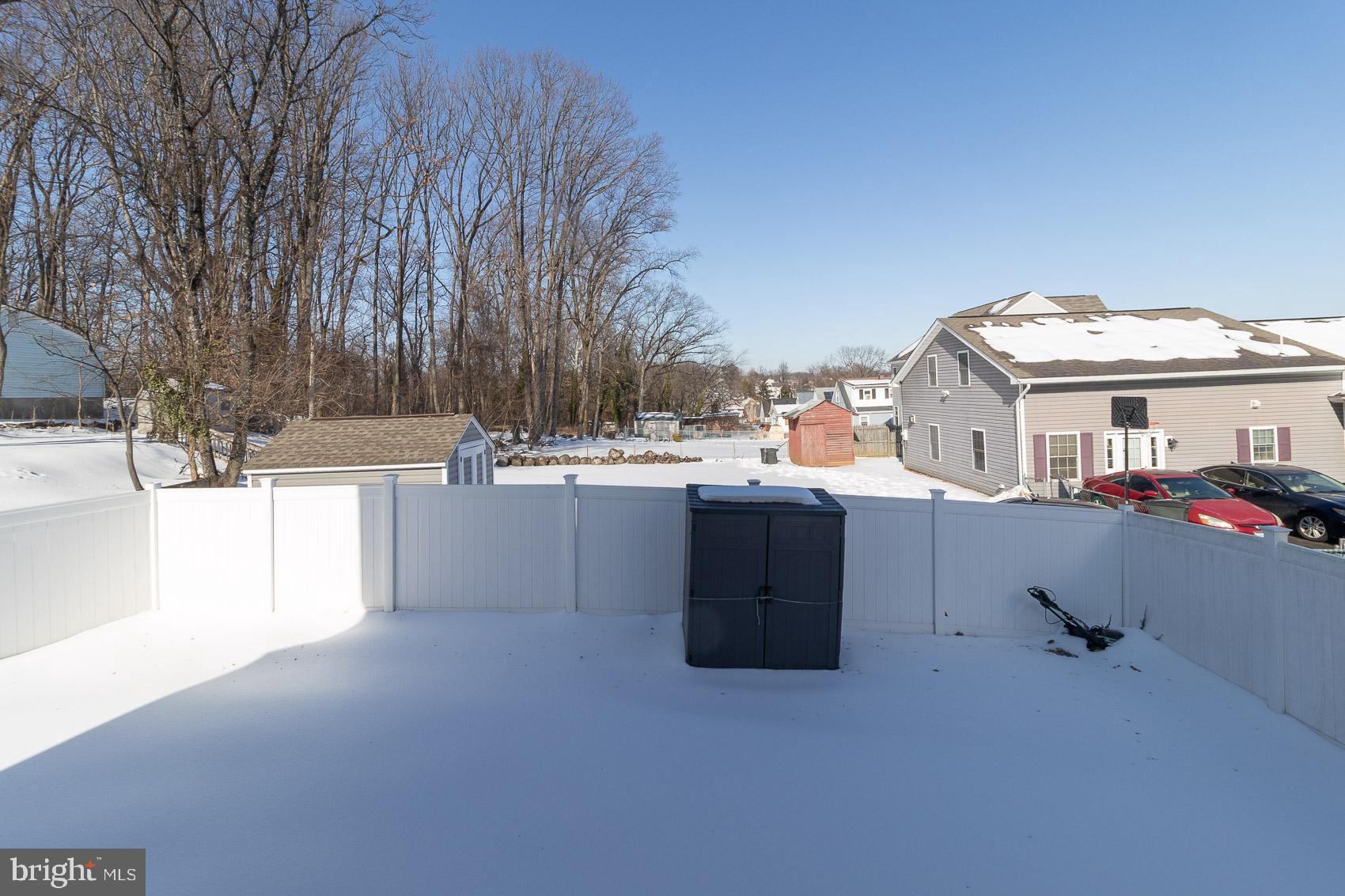 HILLENDALE PARK - Residential