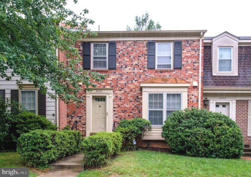 LOCATION!LOCATION!LOCATION!1 street away from Vienna Metro, Nottoway Park and 5 minutes drive from I-66! This immaculate 3LVL townhouse offers 3 bedrooms and 3 1/2 updated bathrooms, walk out lower level w/cozy wood burning fireplace and fenced patio w/raised deck & low maintenance landscaping. Two assigned spaces at your front door and additional ample visitor parking. Updated kitchen w/granite and hardwood floors throughout main floor . Pets welcome on a case by case. Available for move in starting March 20th.