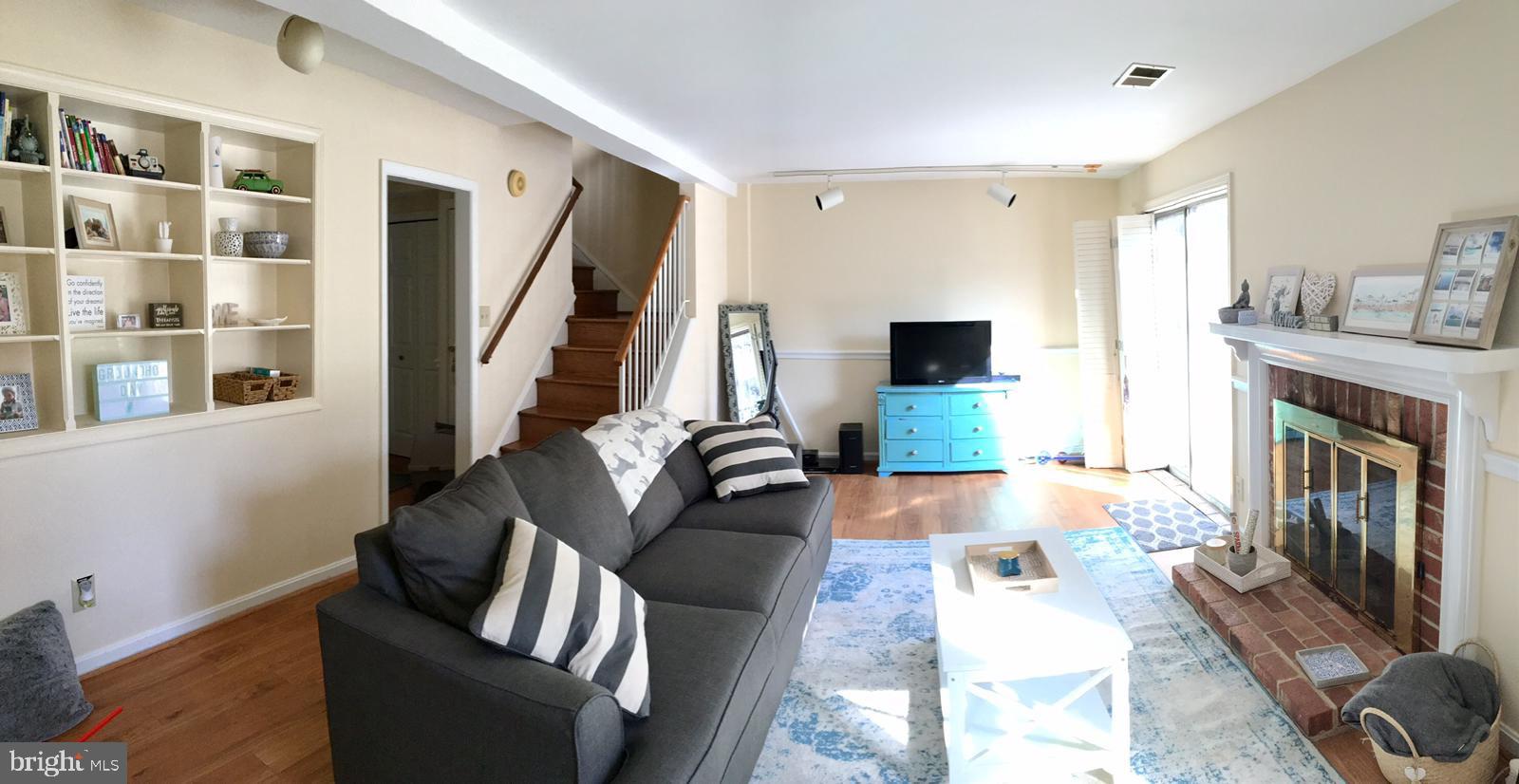 COUNTRY CREEK - Residential Lease