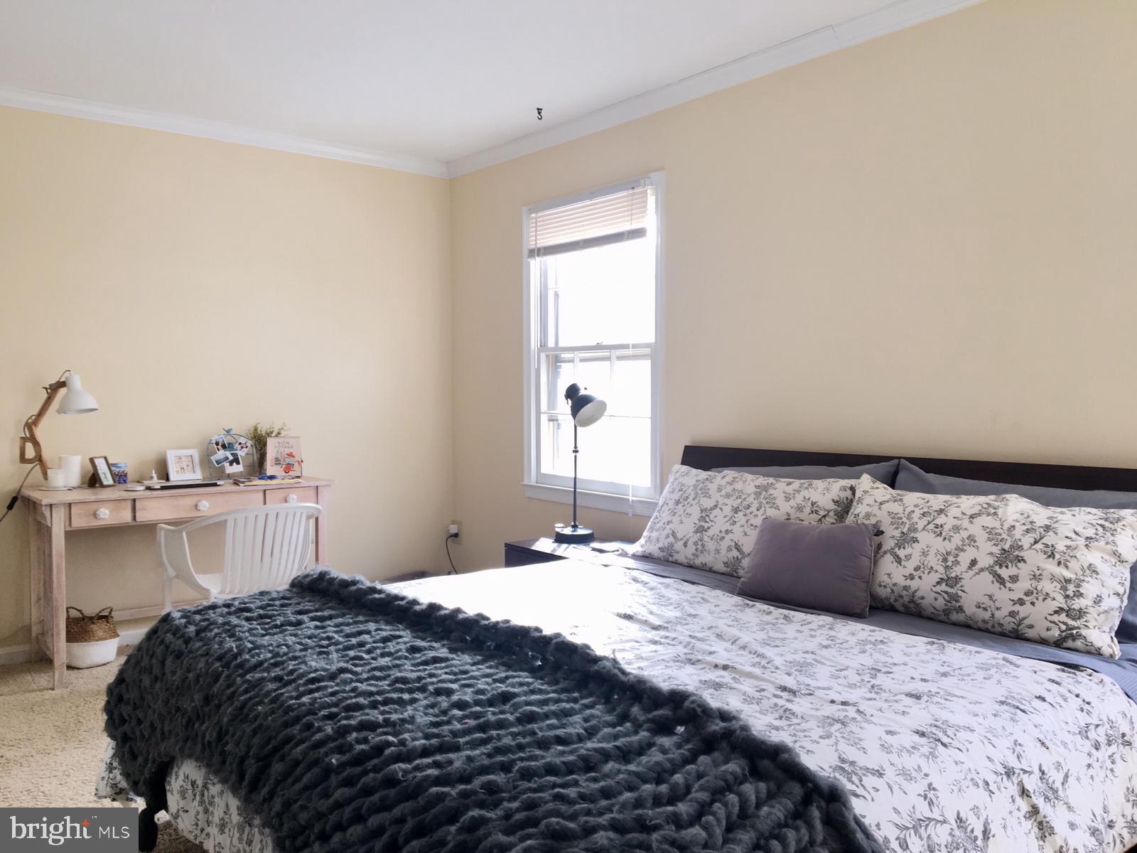 COUNTRY CREEK - Residential Lease