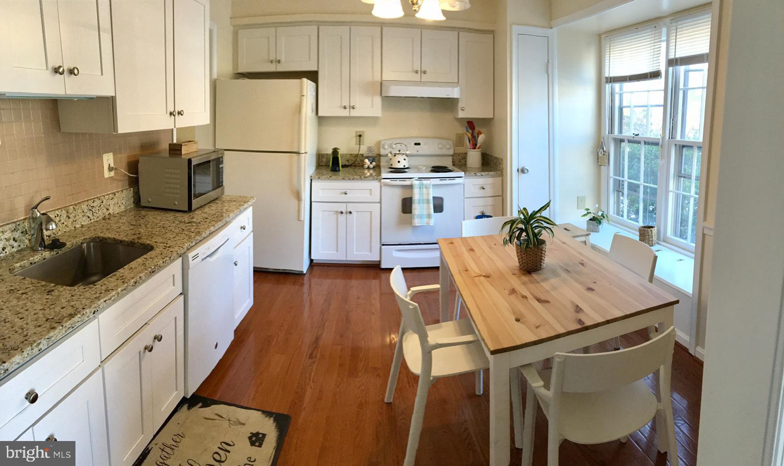 COUNTRY CREEK - Residential Lease