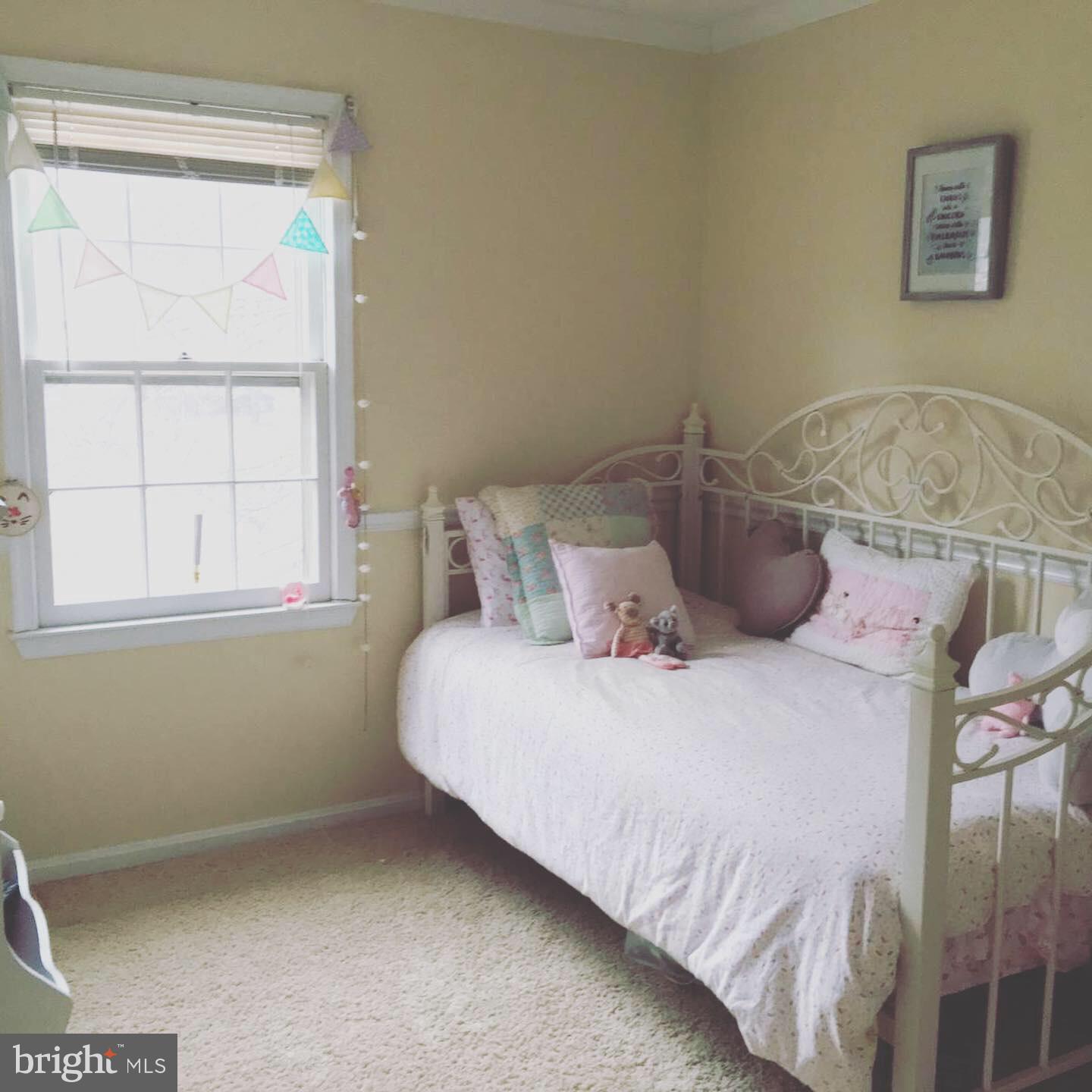 COUNTRY CREEK - Residential Lease